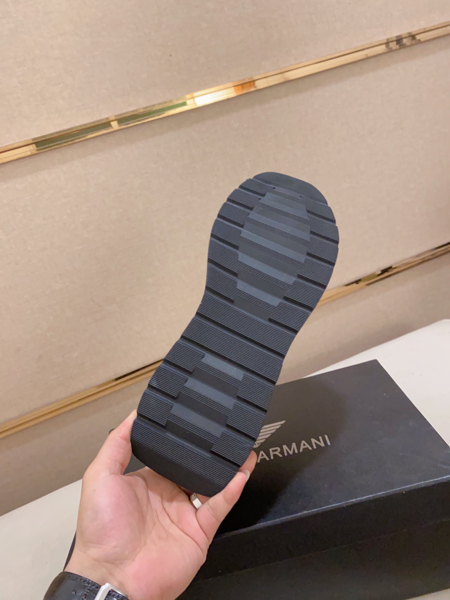 Factory Precio: 230Armani (Armani) sitio web oficial sincronizado con los últimos modelos de la part