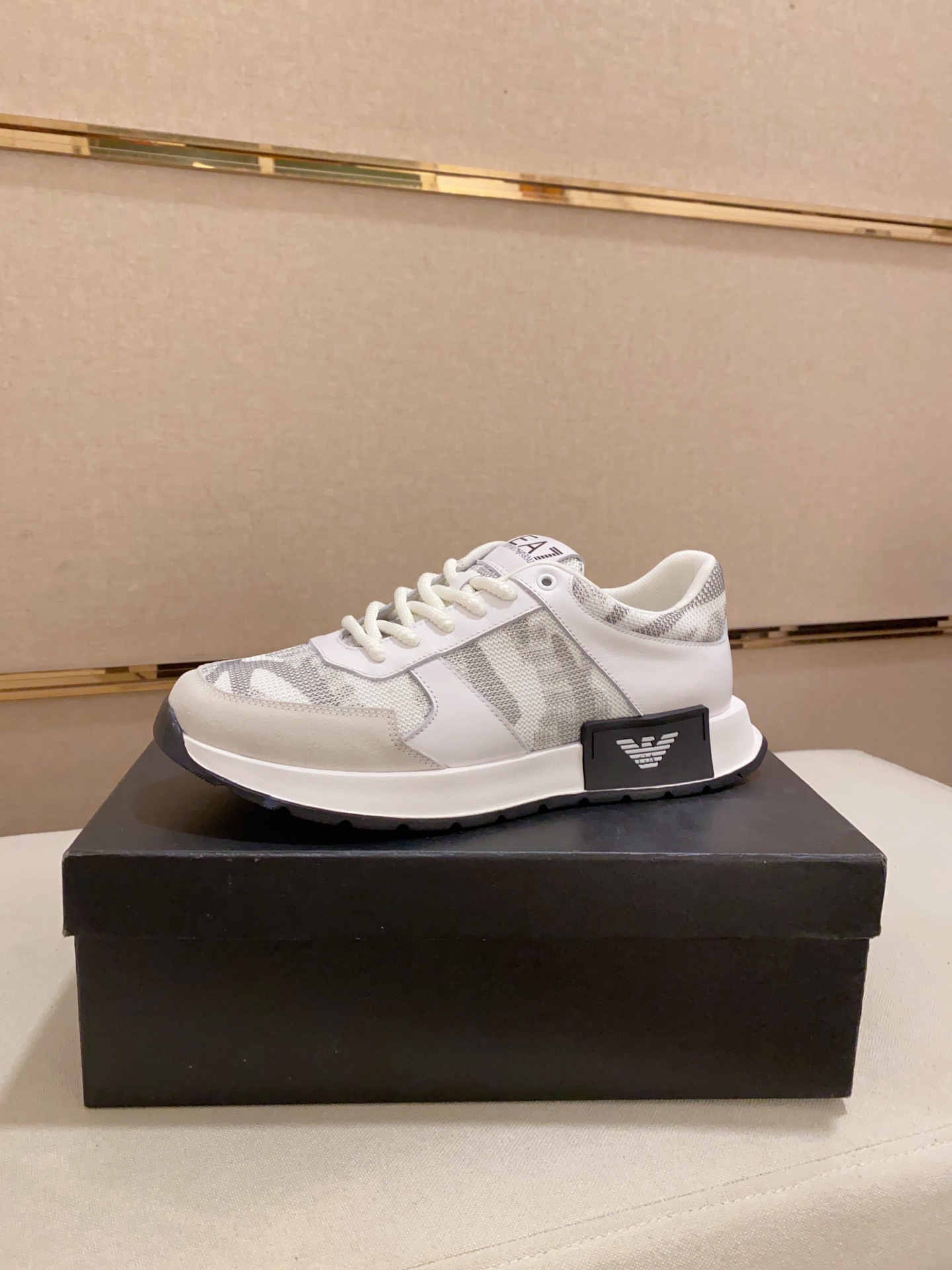 Factory Precio: 230Armani (Armani) sitio web oficial sincronizado con los últimos modelos de la part