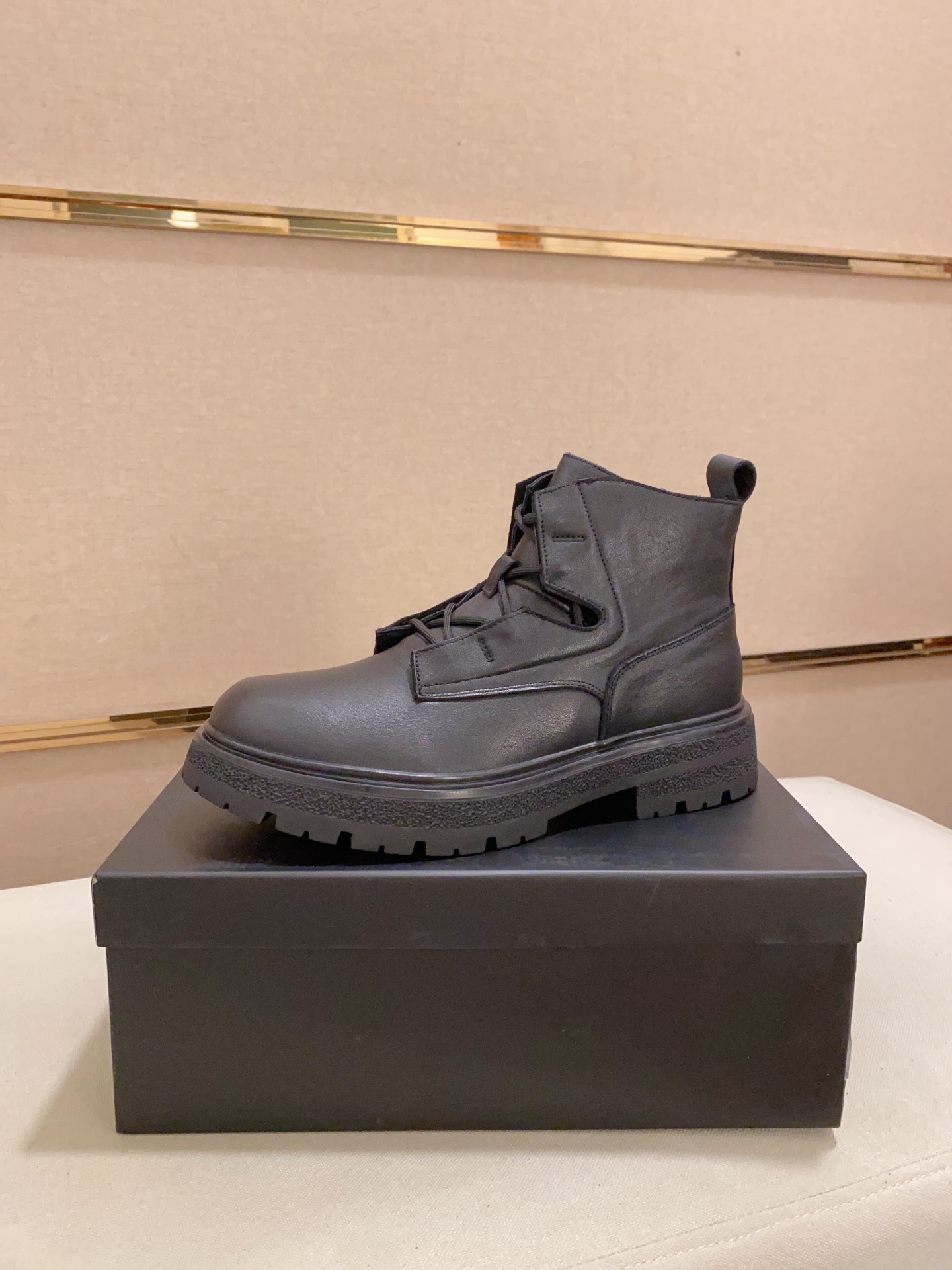 Sitio web oficial de fábrica (Prada) último modelo 🎁🎁 zapatos de hombre de caña alta de moda casual 👟, estilo atract…