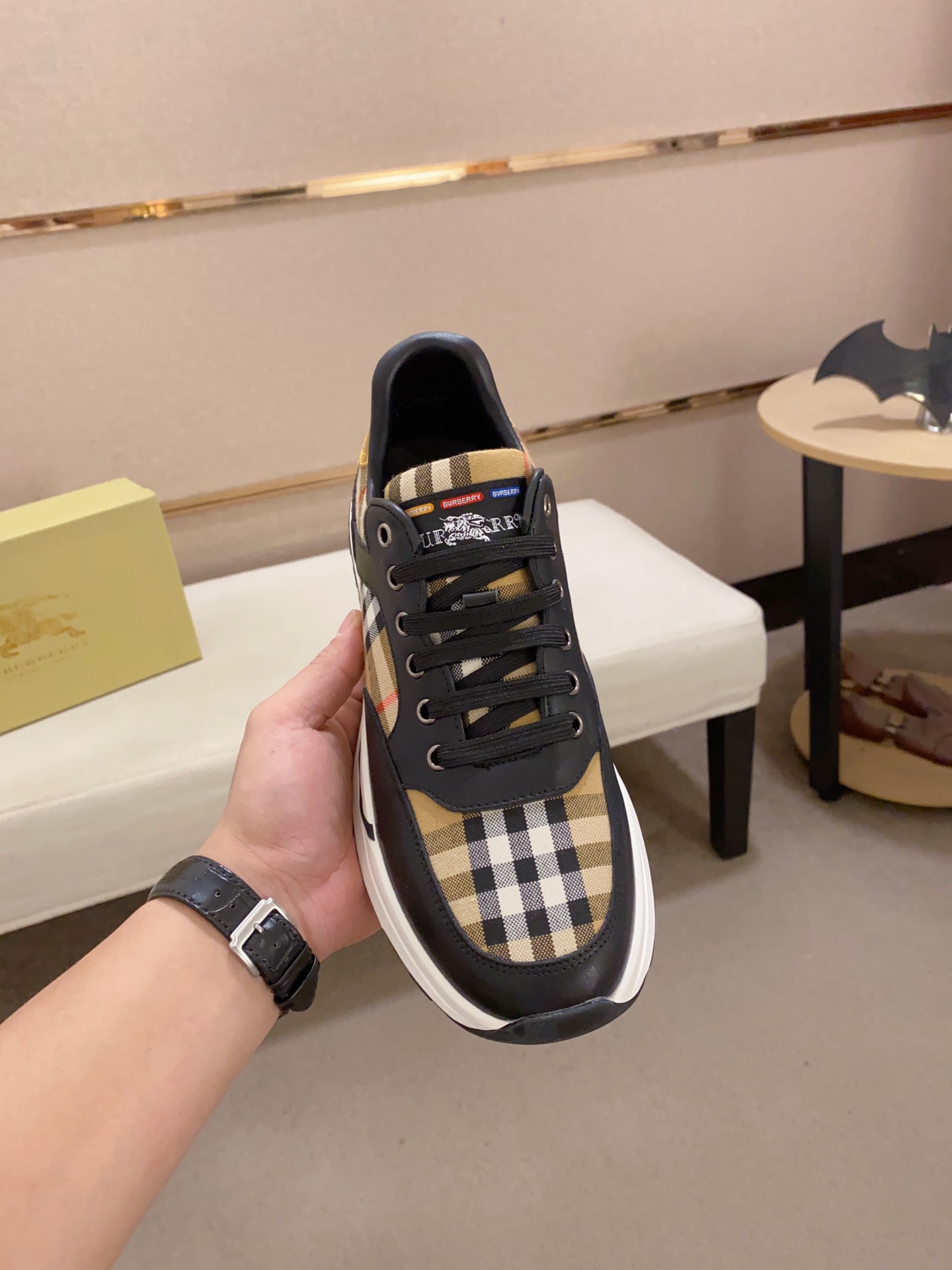Precio de fábrica:Sincronización de contadorBURBERRY Burberry generación superior de sincronización 