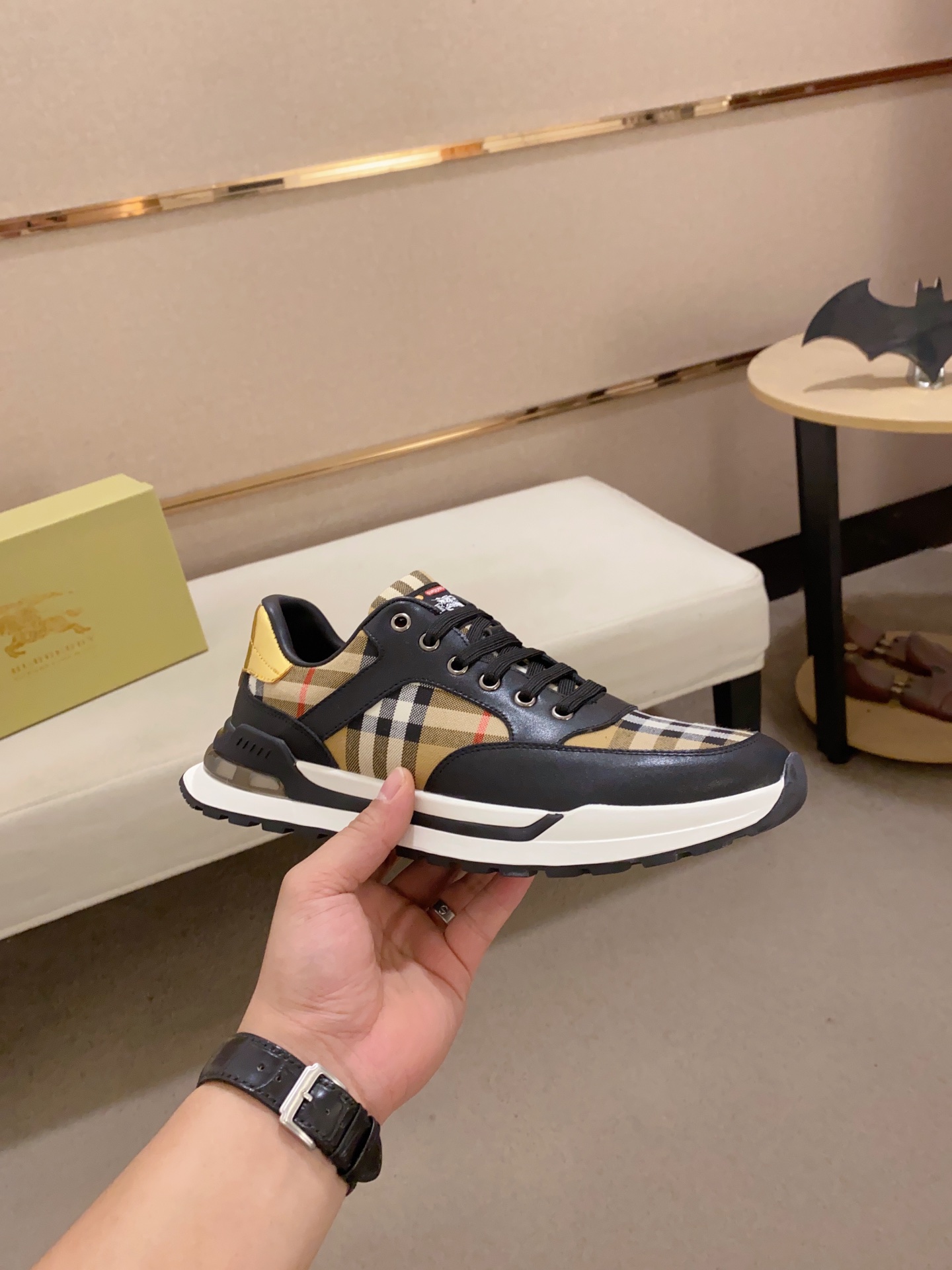 Precio de fábrica:Sincronización de contadorBURBERRY Burberry generación superior de sincronización 