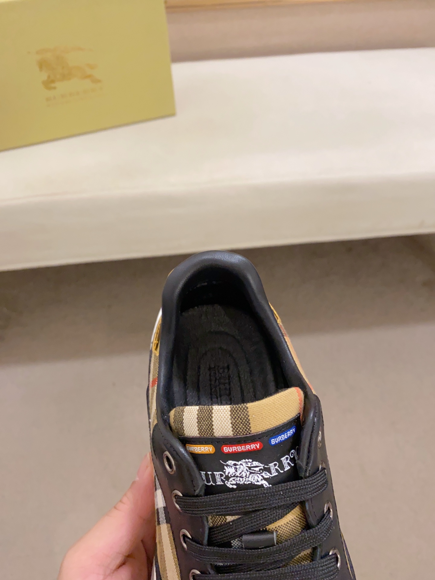Precio de fábrica:Sincronización de contadorBURBERRY Burberry generación superior de sincronización 