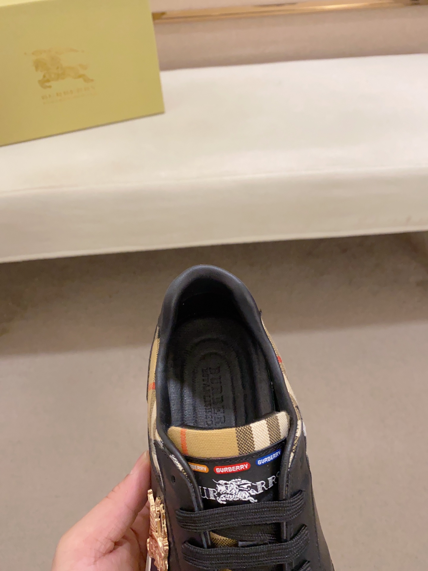 Precio de fábrica:Sincronización de contadorBURBERRY Burberry generación superior de sincronización 