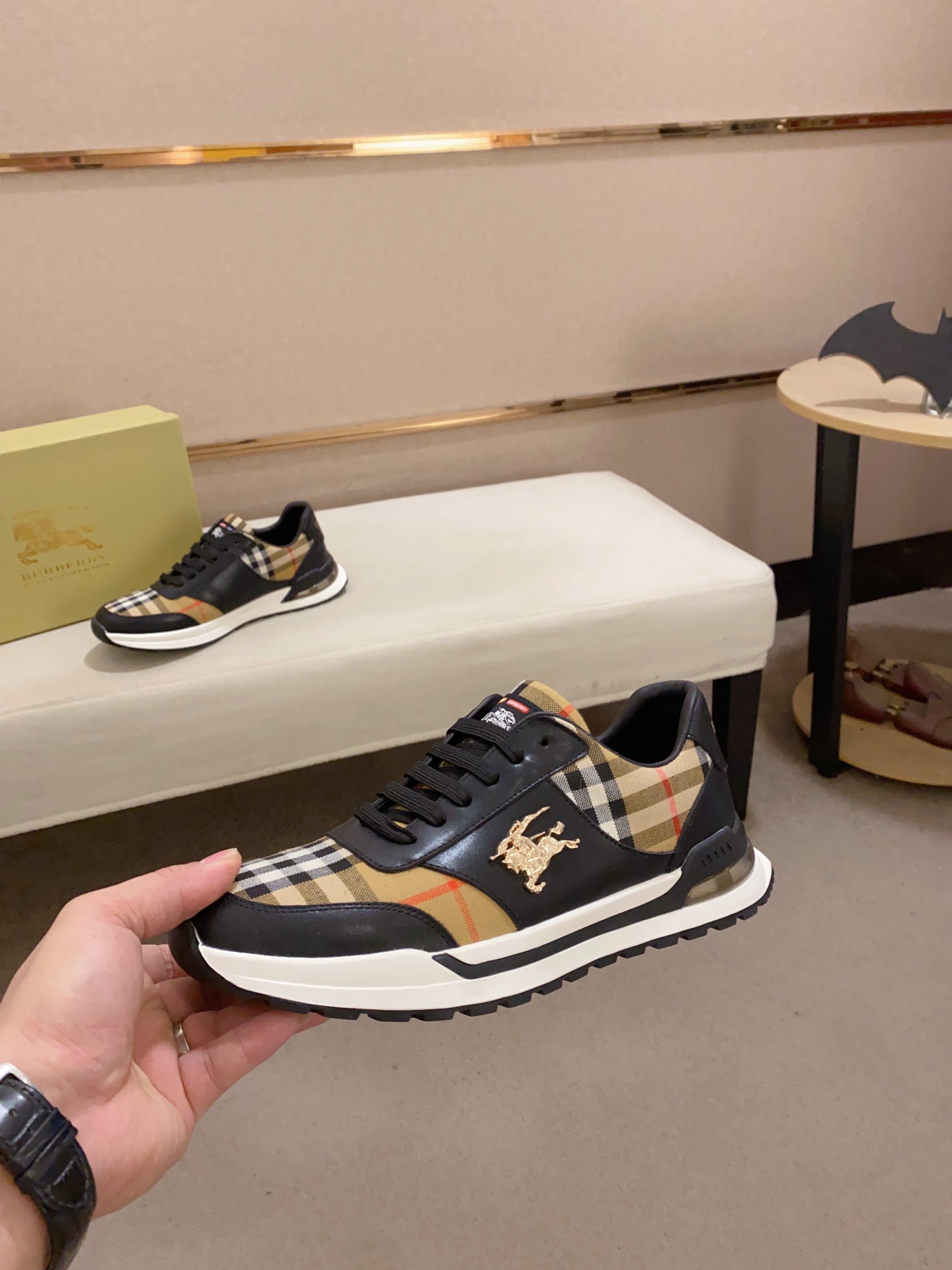 Precio de fábrica:Sincronización de contadorBURBERRY Burberry generación superior de sincronización 