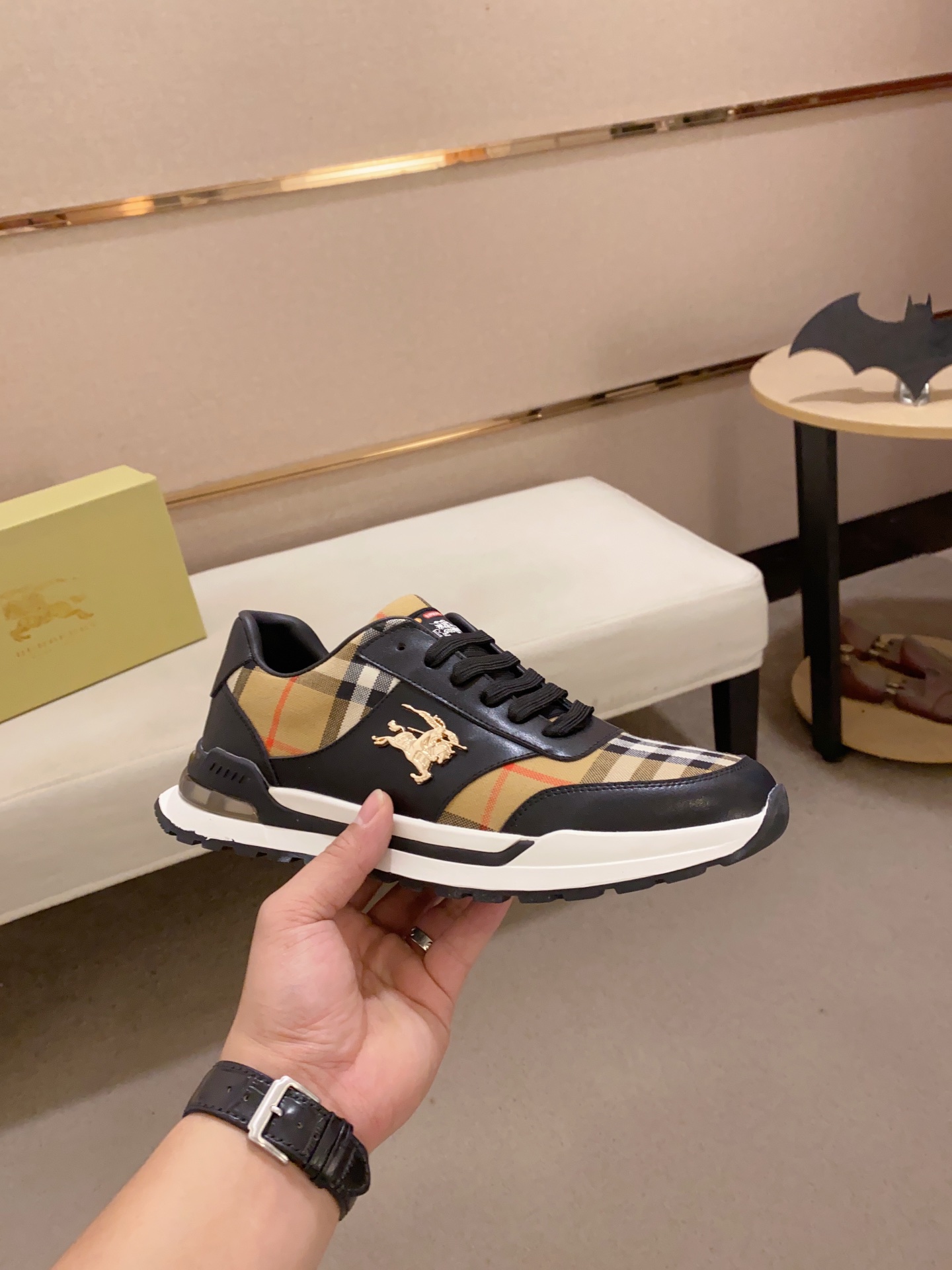Precio de fábrica:Sincronización de contadorBURBERRY Burberry generación superior de sincronización 
