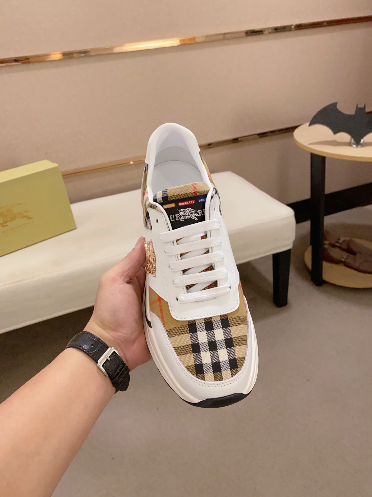 Precio de fábrica:Sincronización de contadorBURBERRY Burberry generación superior de sincronización 