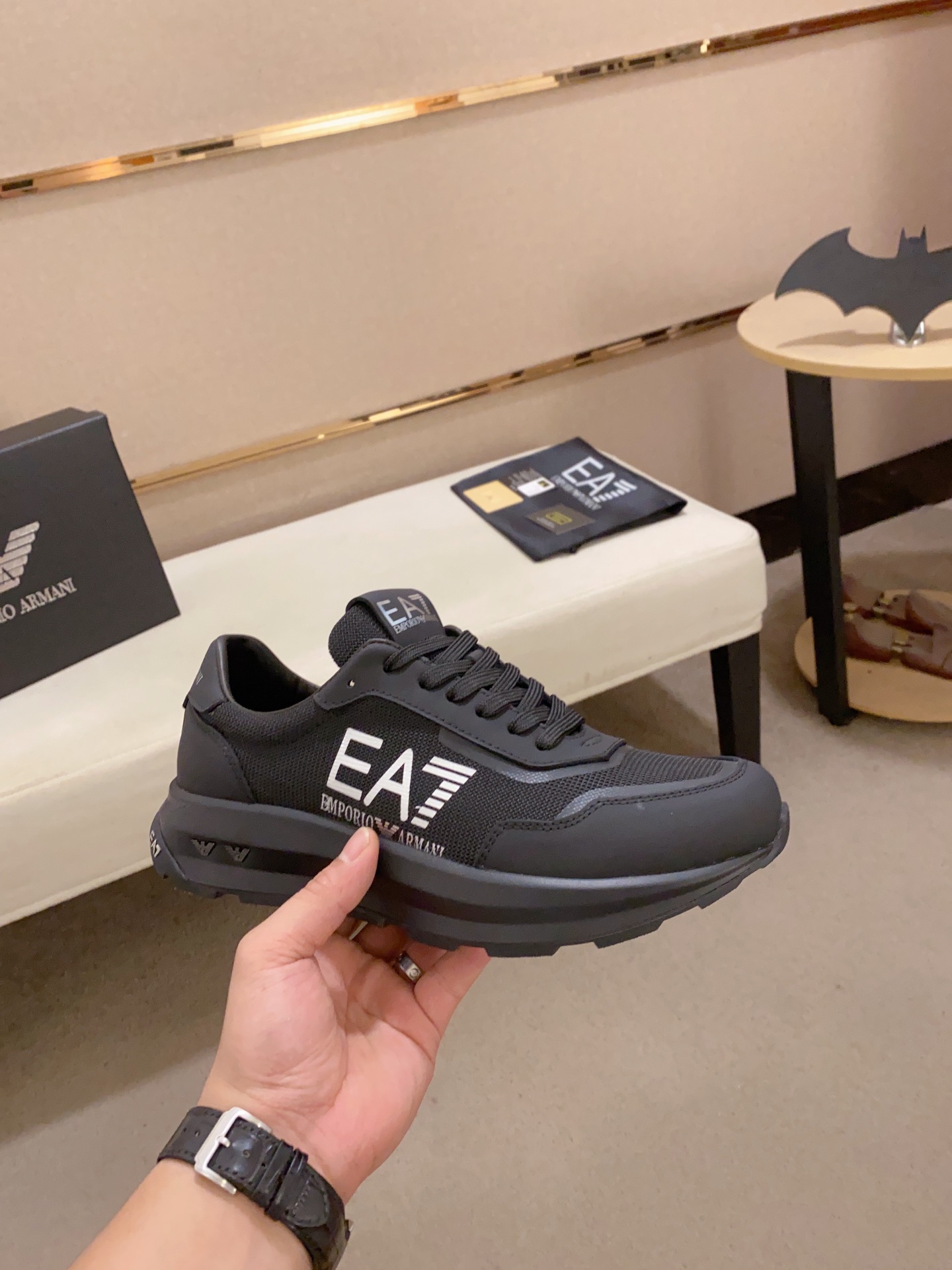 Precio de fábrica: 280Armani (Armani) sitio web oficial sincronizado con los últimos modelosParte su
