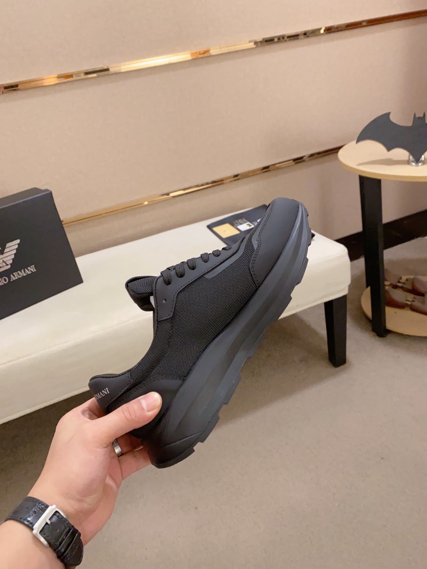 Precio de fábrica: 280Armani (Armani) sitio web oficial sincronizado con los últimos modelosParte su