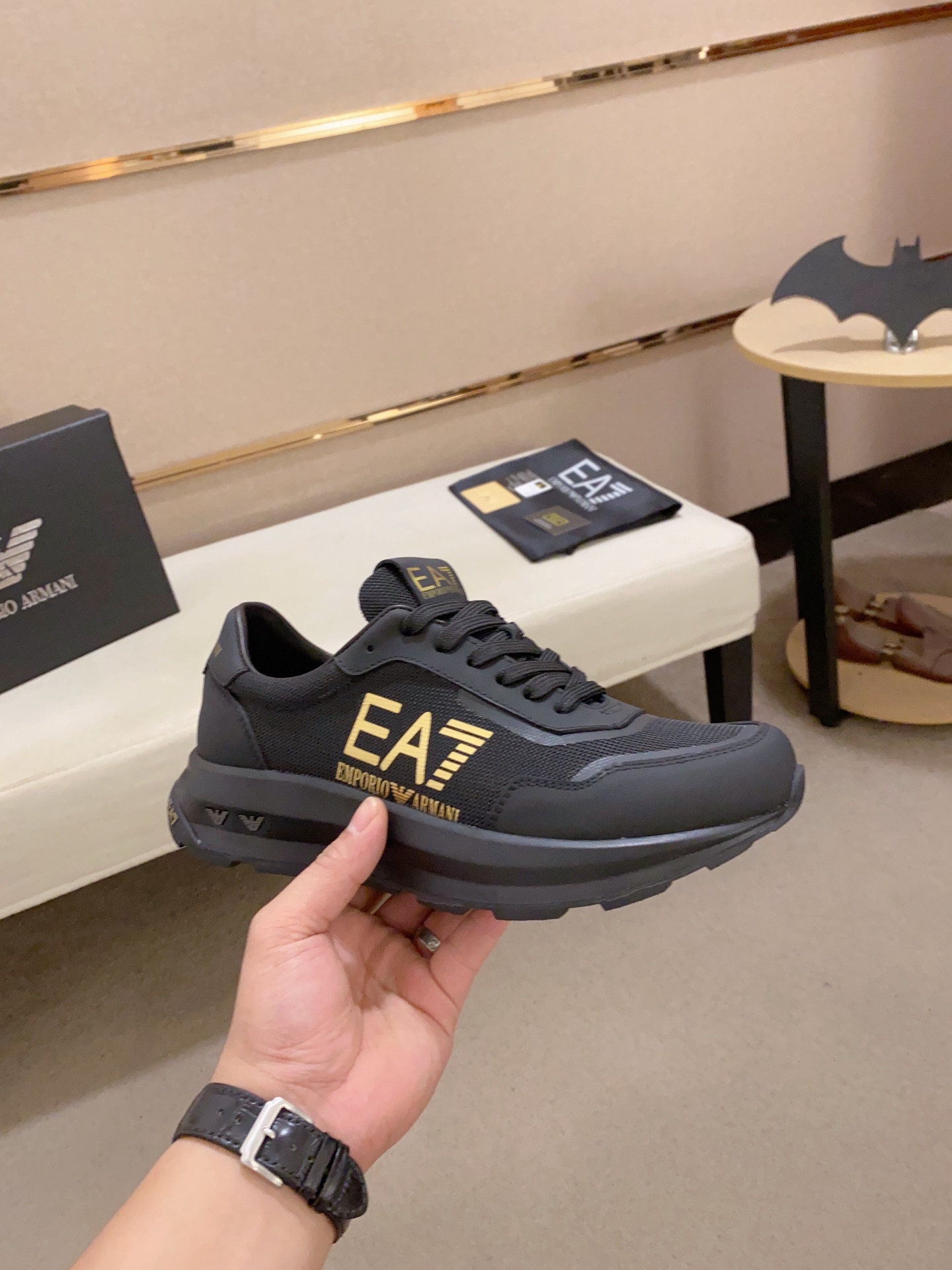 Precio de fábrica: 280Armani (Armani) sitio web oficial sincronizado con los últimos modelosParte su