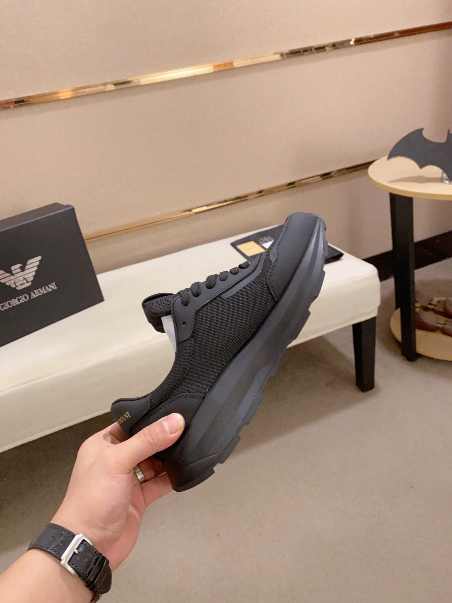 Precio de fábrica: 280Armani (Armani) sitio web oficial sincronizado con los últimos modelosParte su