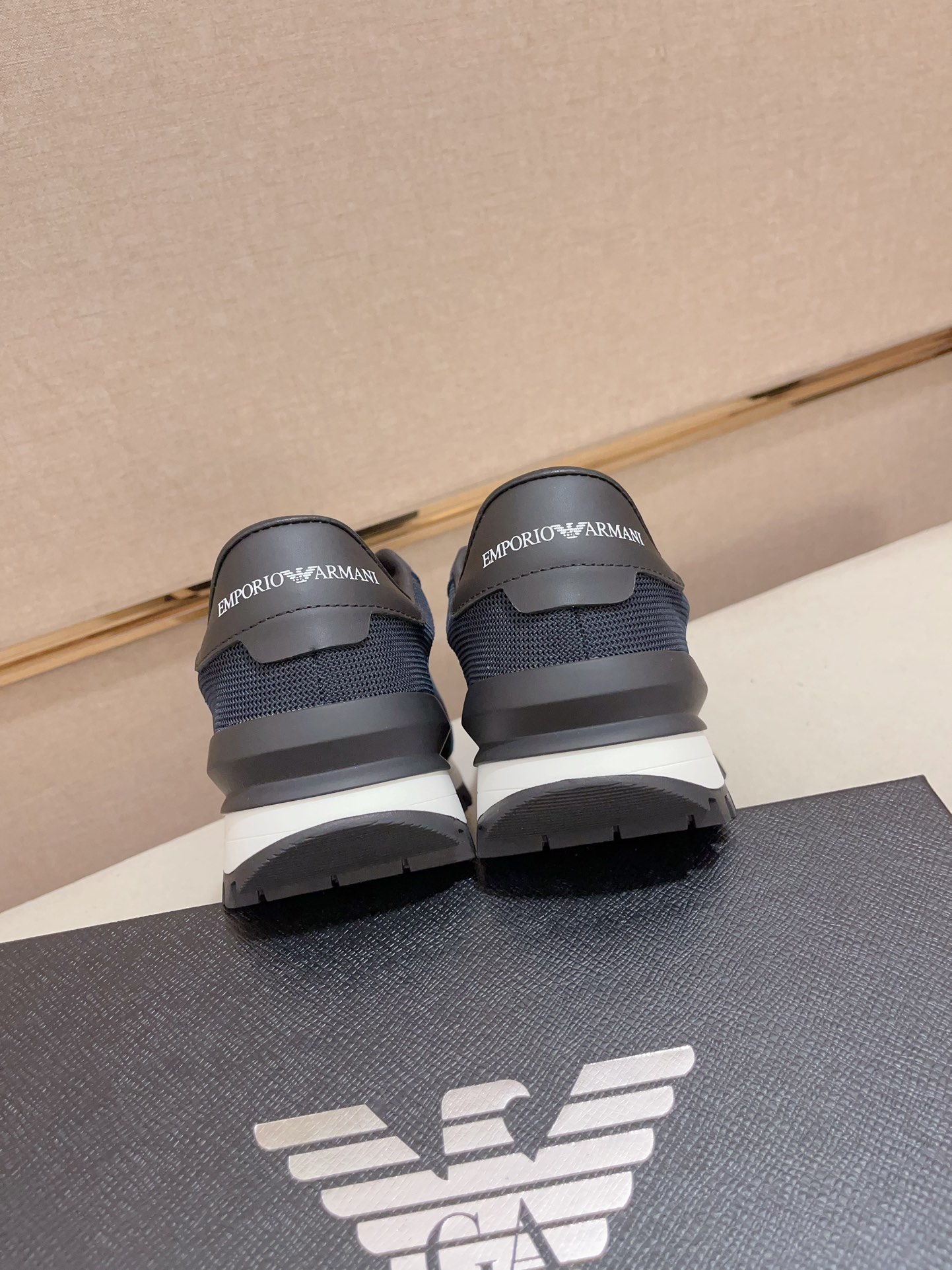 Precio de fábrica: 280Armani (Armani) sitio web oficial sincronizado con los últimos modelos de la p