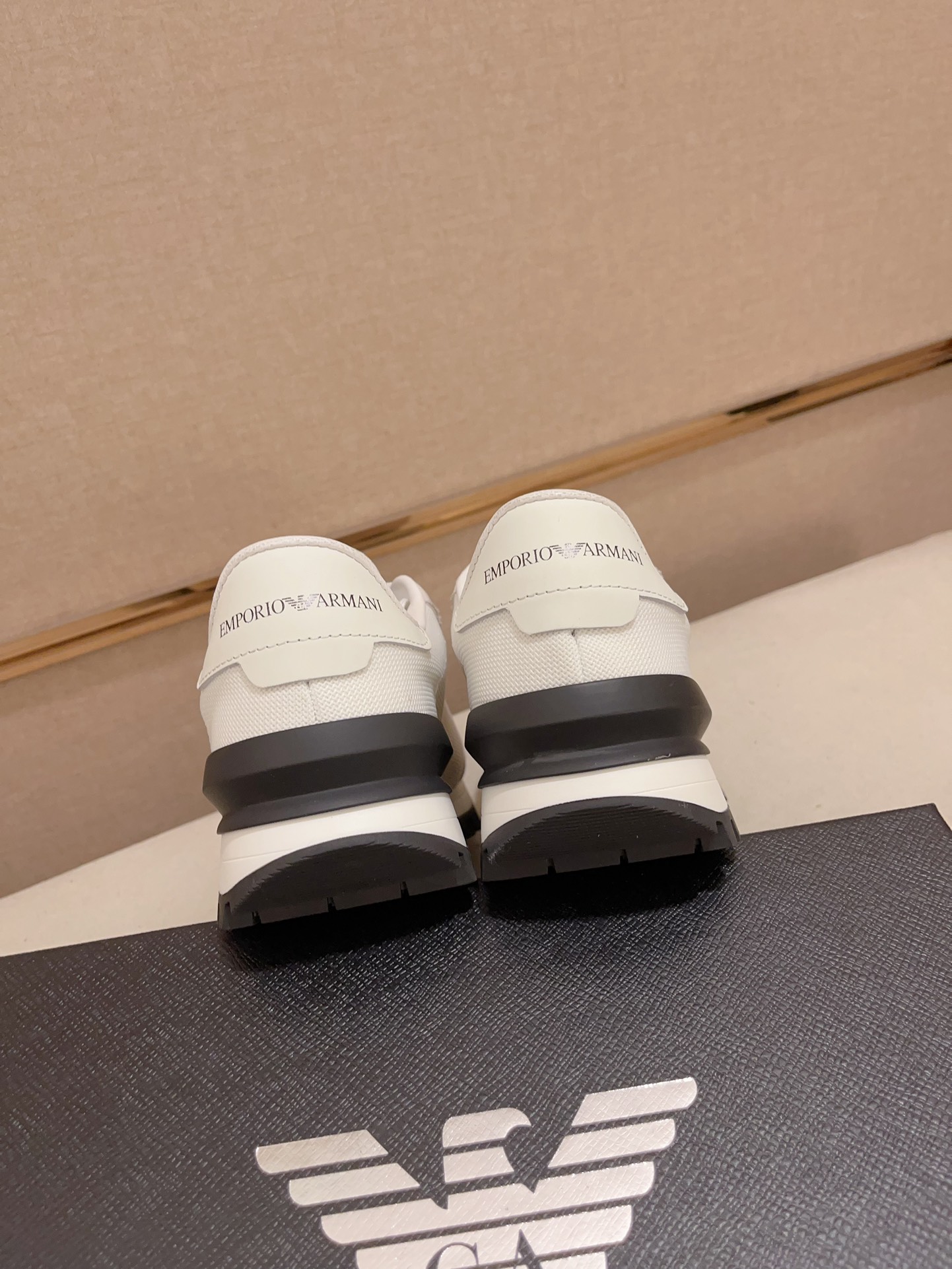 Precio de fábrica: 280Armani (Armani) sitio web oficial sincronizado con los últimos modelos de la p