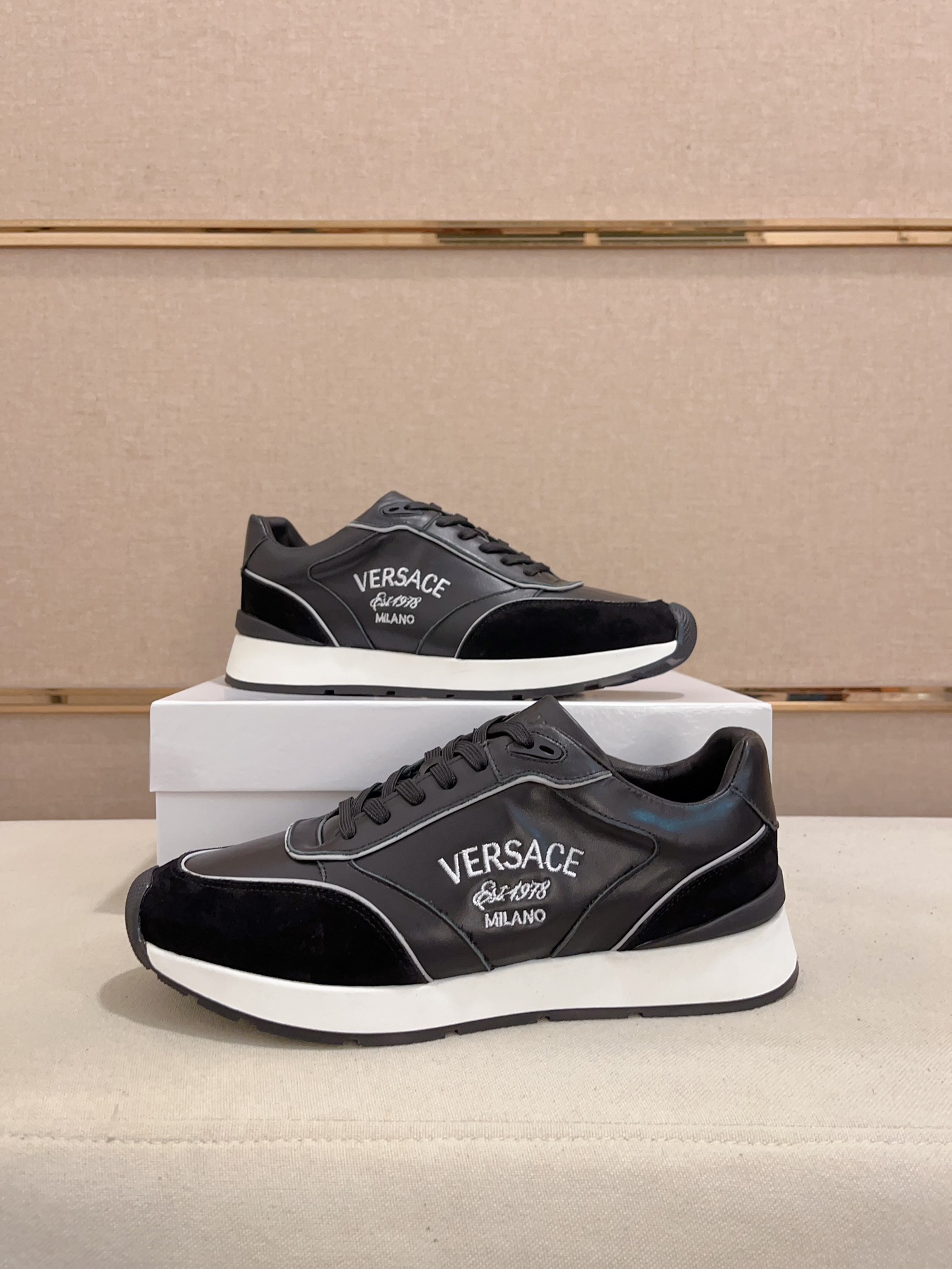 Factory precio Nuevo Versace (Versace) superior importado capa de cabeza de piel de vaca forro de pi
