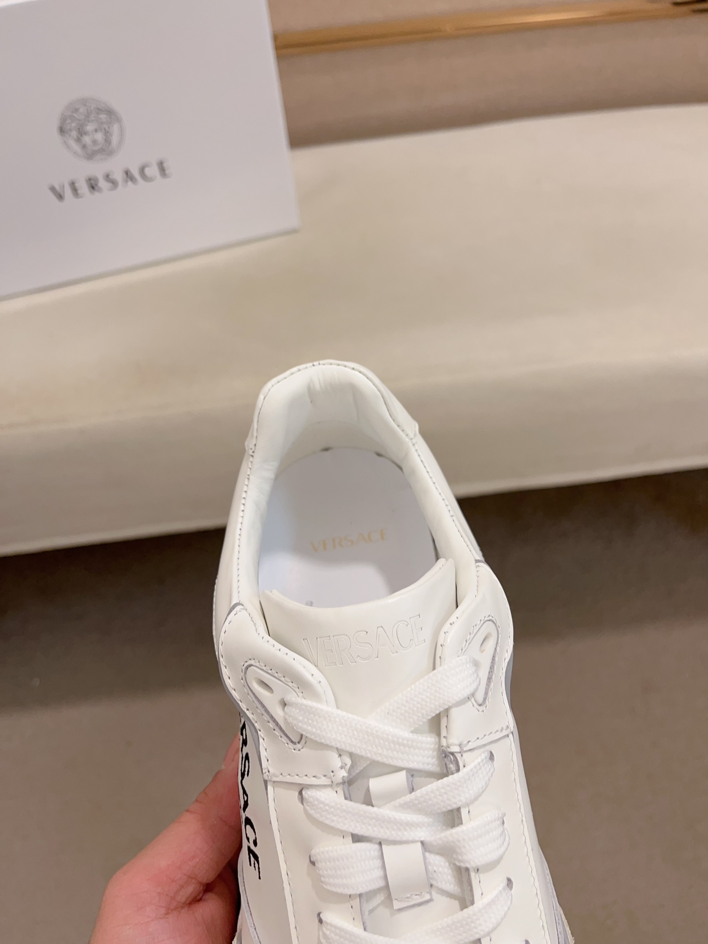 Factory precio Nuevo Versace (Versace) superior importado capa de cabeza de piel de vaca forro de pi