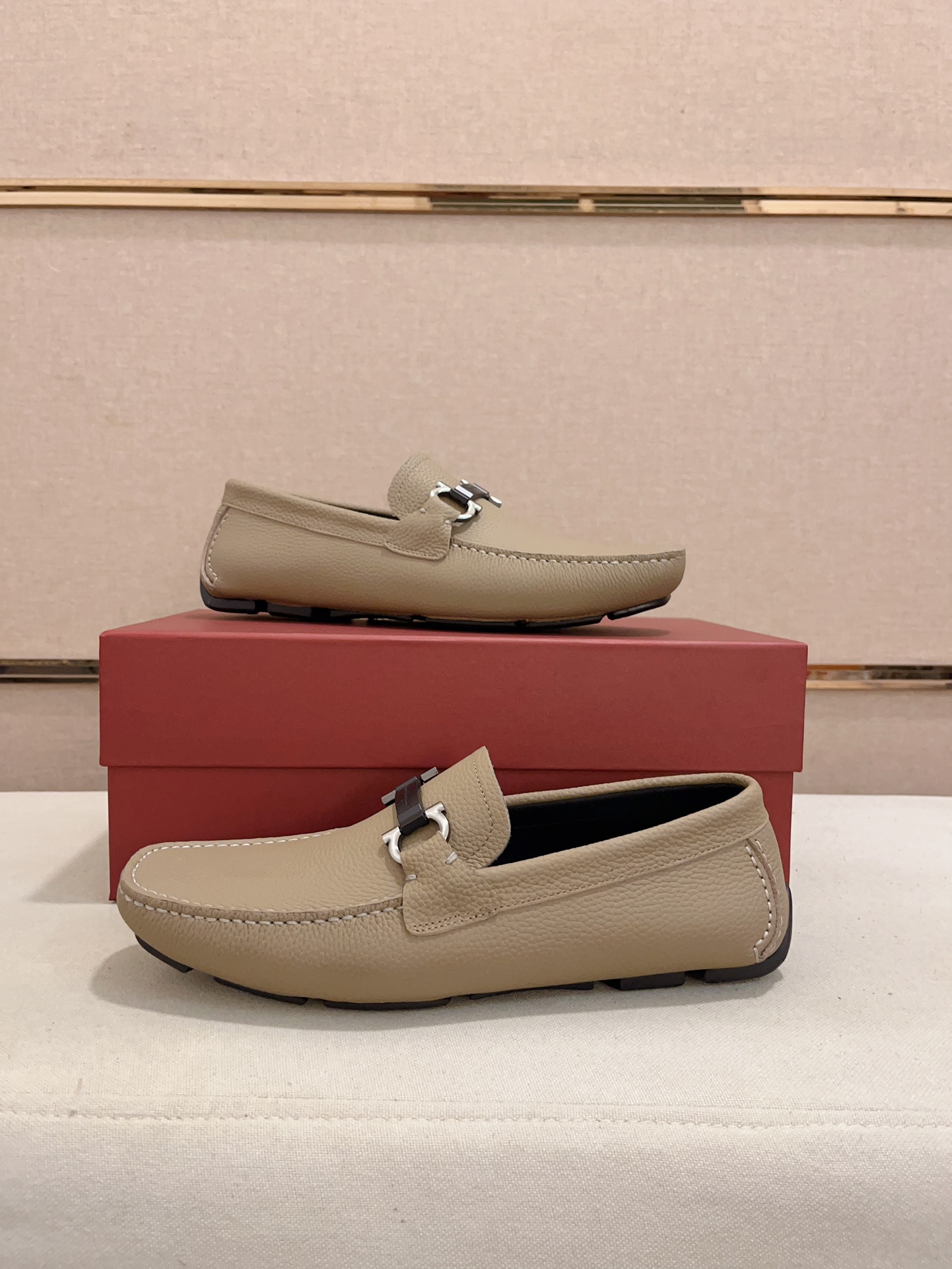 precio de fábrica: alta versión de Ferragamo (ferragamo) de calidad! ¡Exclusivos modelos explosivos 