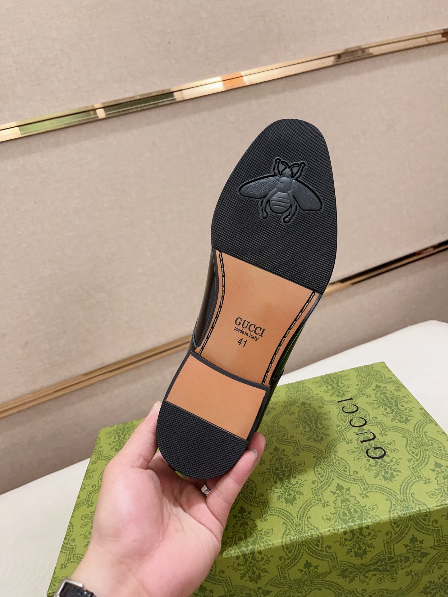 Gucci Style Leather Men's Shoes style reference detail image 9 from source 781389