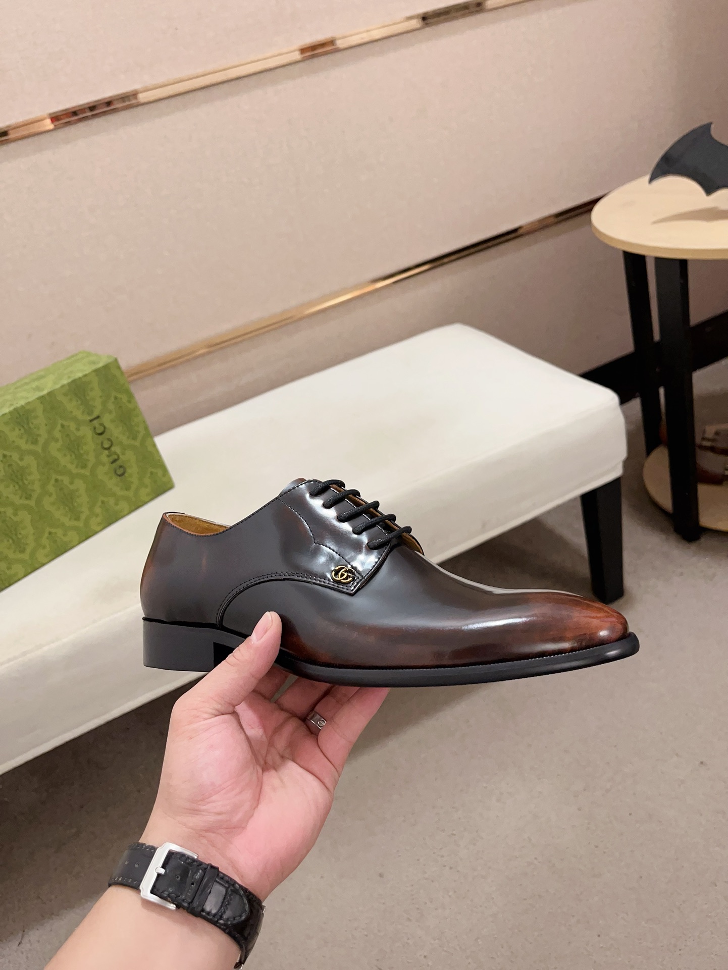 Gucci Style Leather Men's Shoes style reference detail image 4 from source 781389