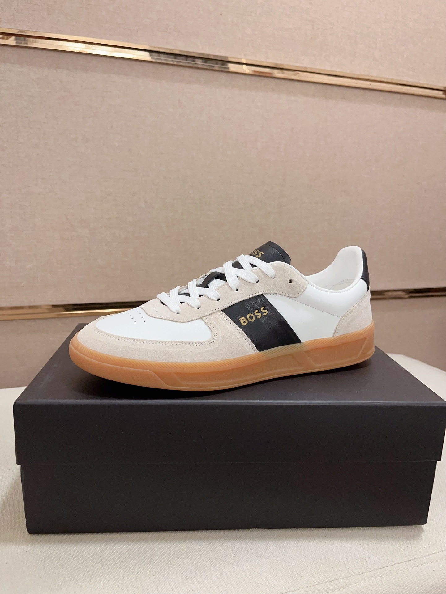 BOSS Men's Casual Sneakers - Italian Leather, Comfortable & Stylish Design 1 BOSS Men's Casual Sneakers - Italian Leather, Comfortable & Stylish Design