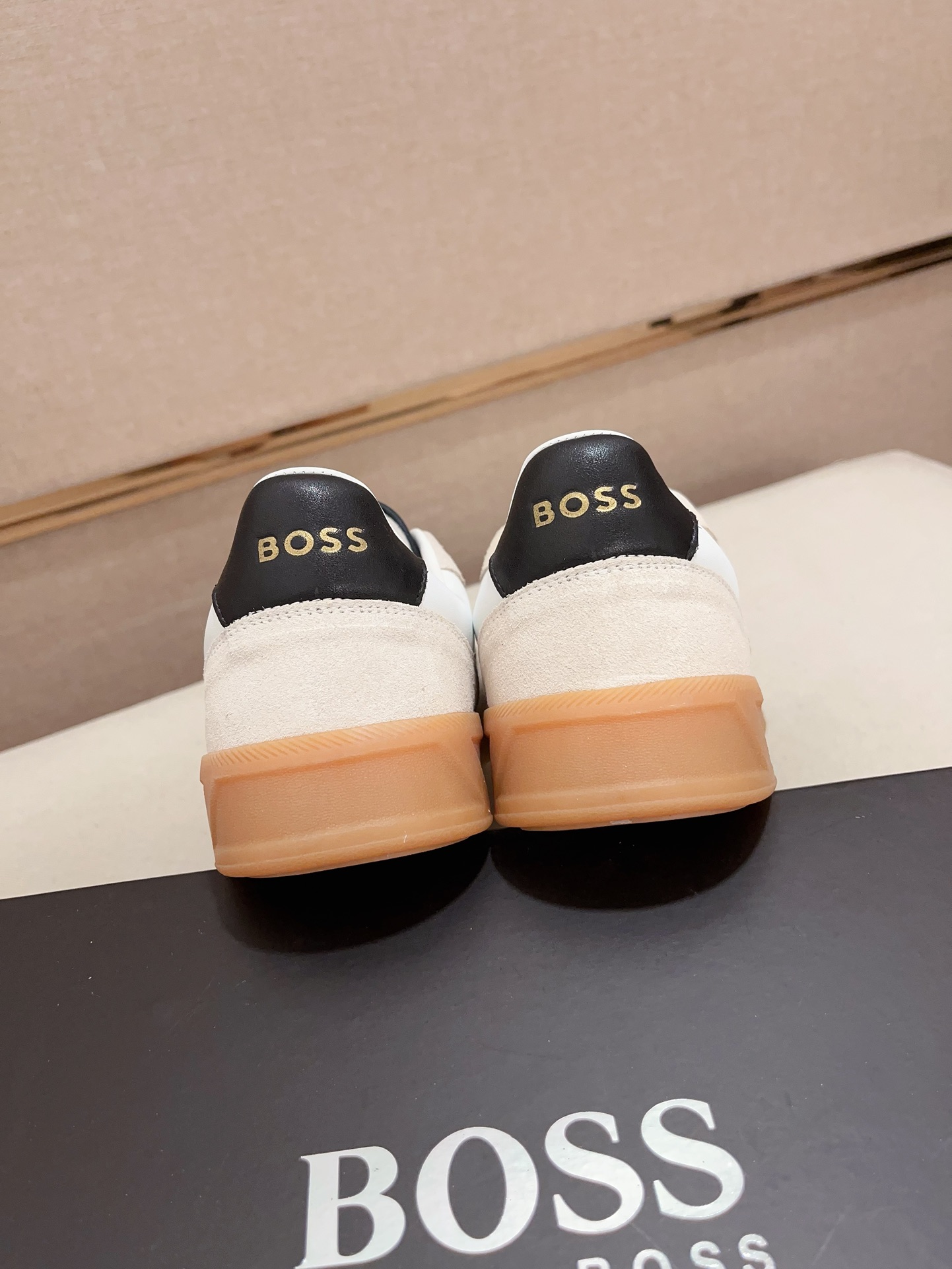 BOSS Men's Casual Sneakers - Italian Leather, Comfortable & Stylish Design 9 i1729566070 5241 8