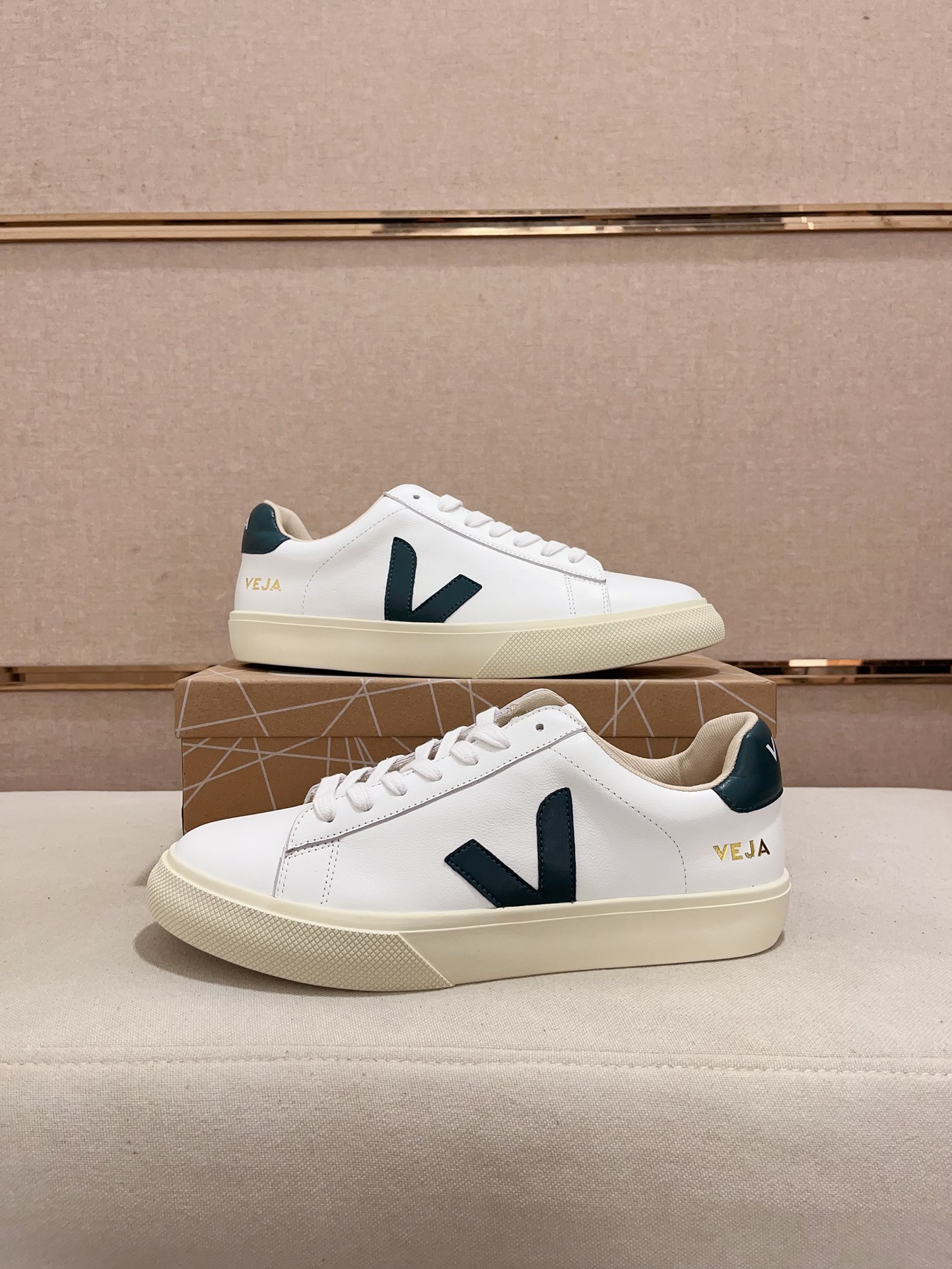Veja Esplar Leather Sneakers Unisex Fashion Sneakers, Comfortable & Breathable 8 i1730172484 5988 1