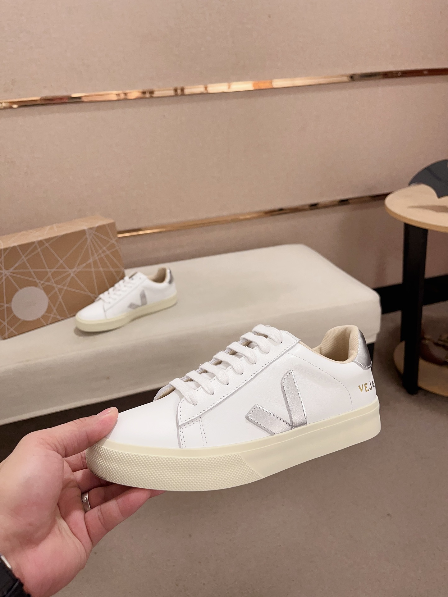 Veja Unisex Leather Sneakers Casual Lace-Up Fashion Shoes White 4 i1730172583 5872 0