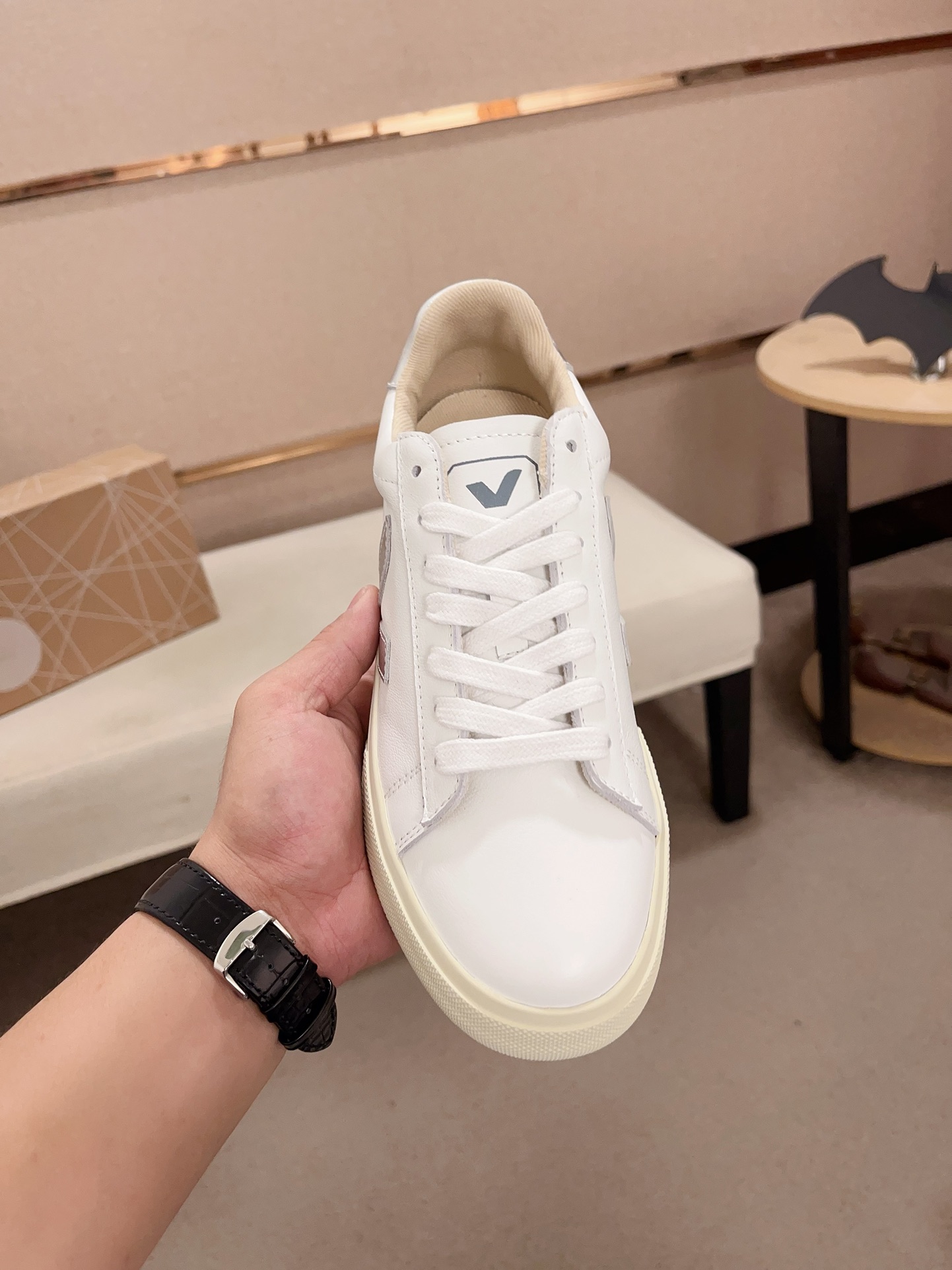 Veja Unisex Leather Sneakers Casual Lace-Up Fashion Shoes White 3 i1730172584 6043 8