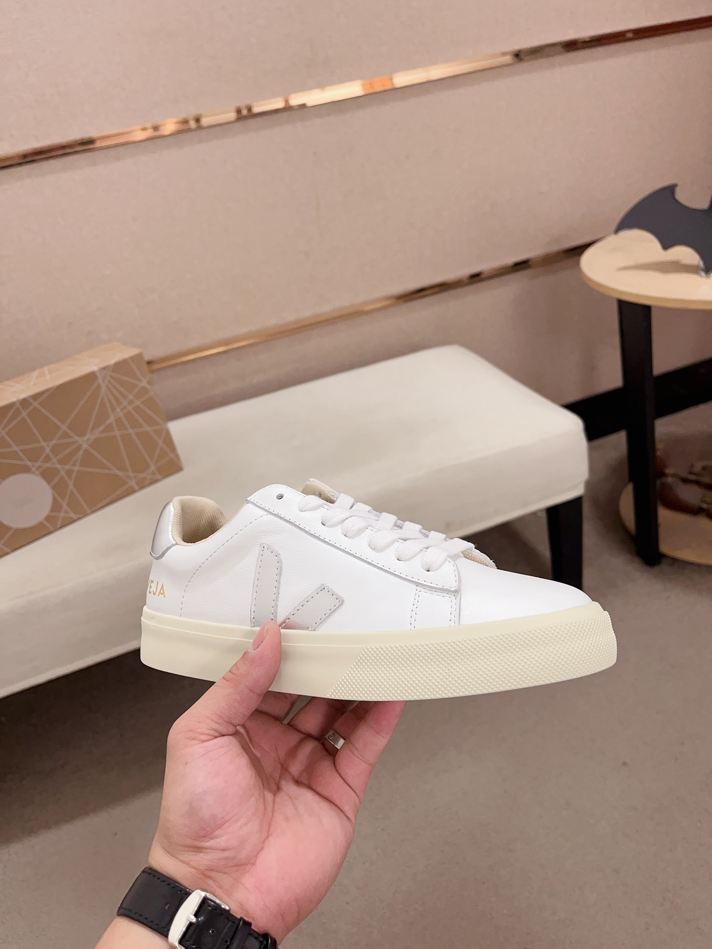Veja Unisex Leather Sneakers Casual Lace-Up Fashion Shoes White 5 i1730172584 7315 2