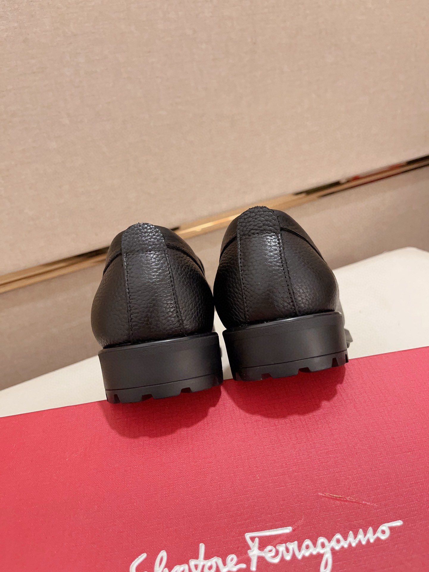 Ferragamo Men's Black Leather Loafers - High-Quality, Handcrafted, Size 38-44 9 i1730777126 4804 3