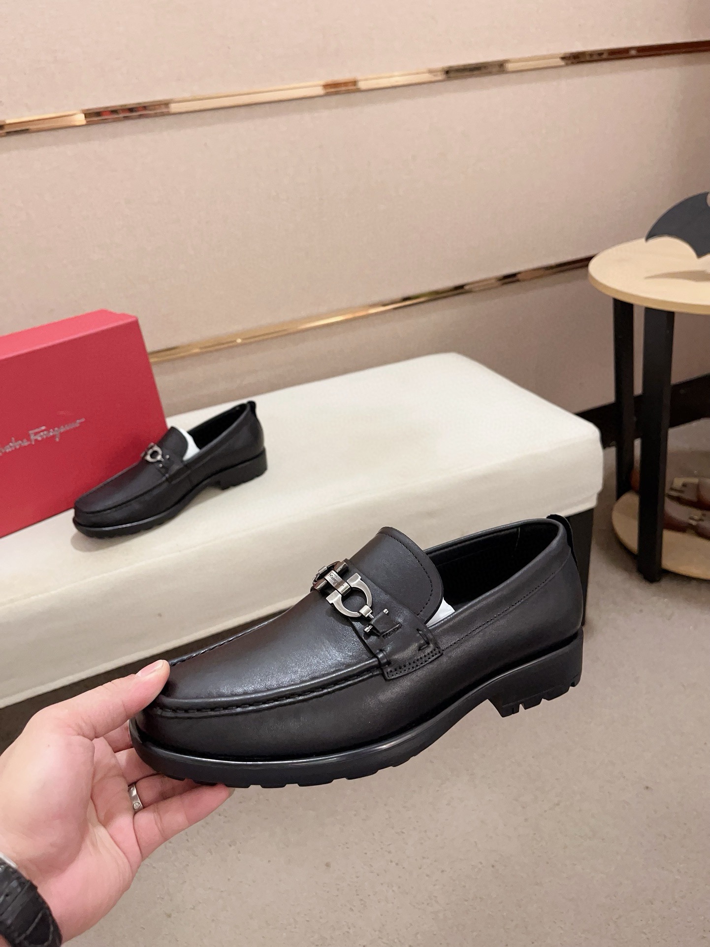 Ferragamo Men's Black Leather Loafers Handcrafted Italian Style, Sizes 38-44 4 i1730777152 1509 5