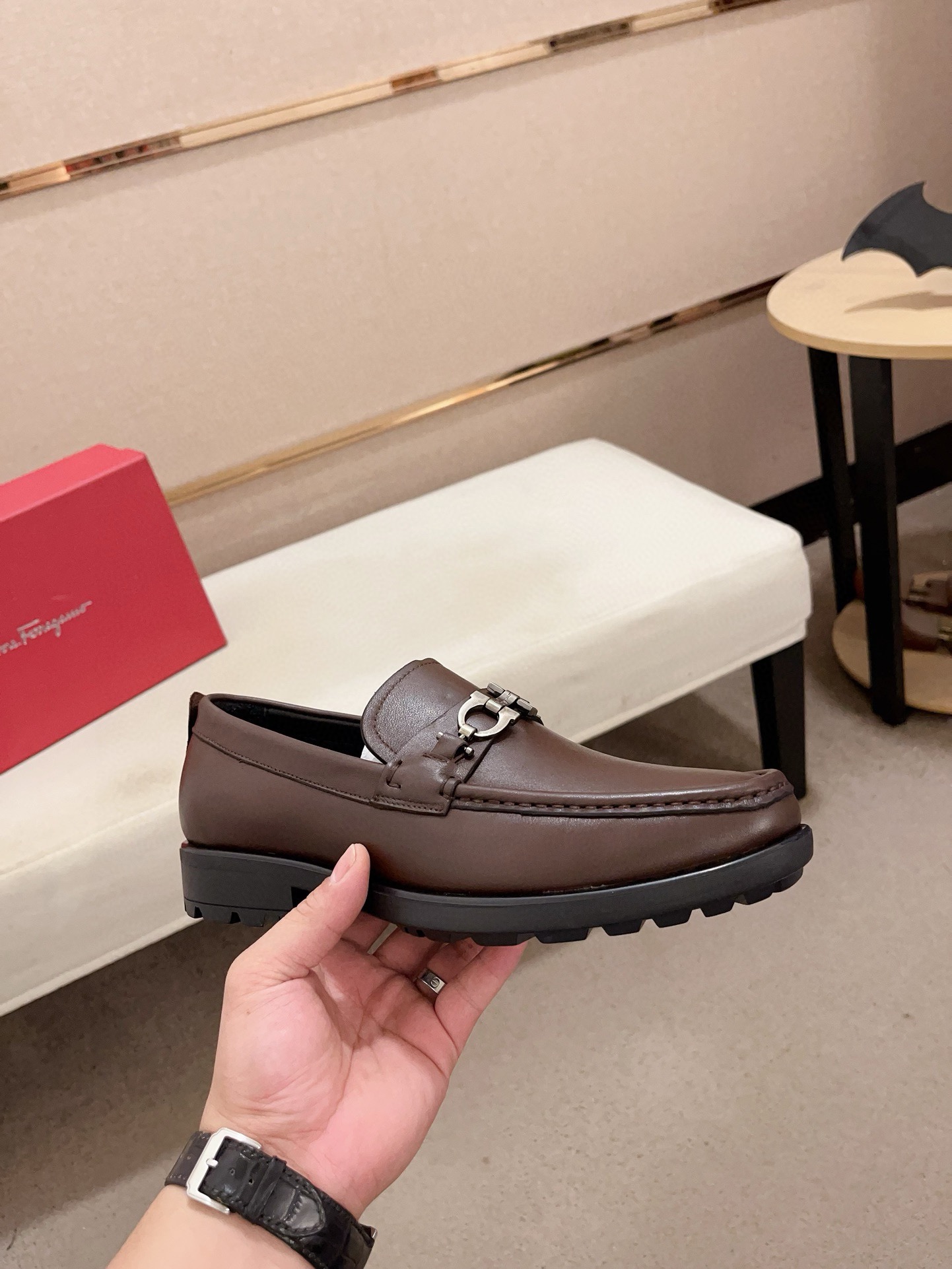 Ferragamo Men's Leather Loafers - Luxurious Comfort, Handmade Shoes 5 i1730777182 8293 0