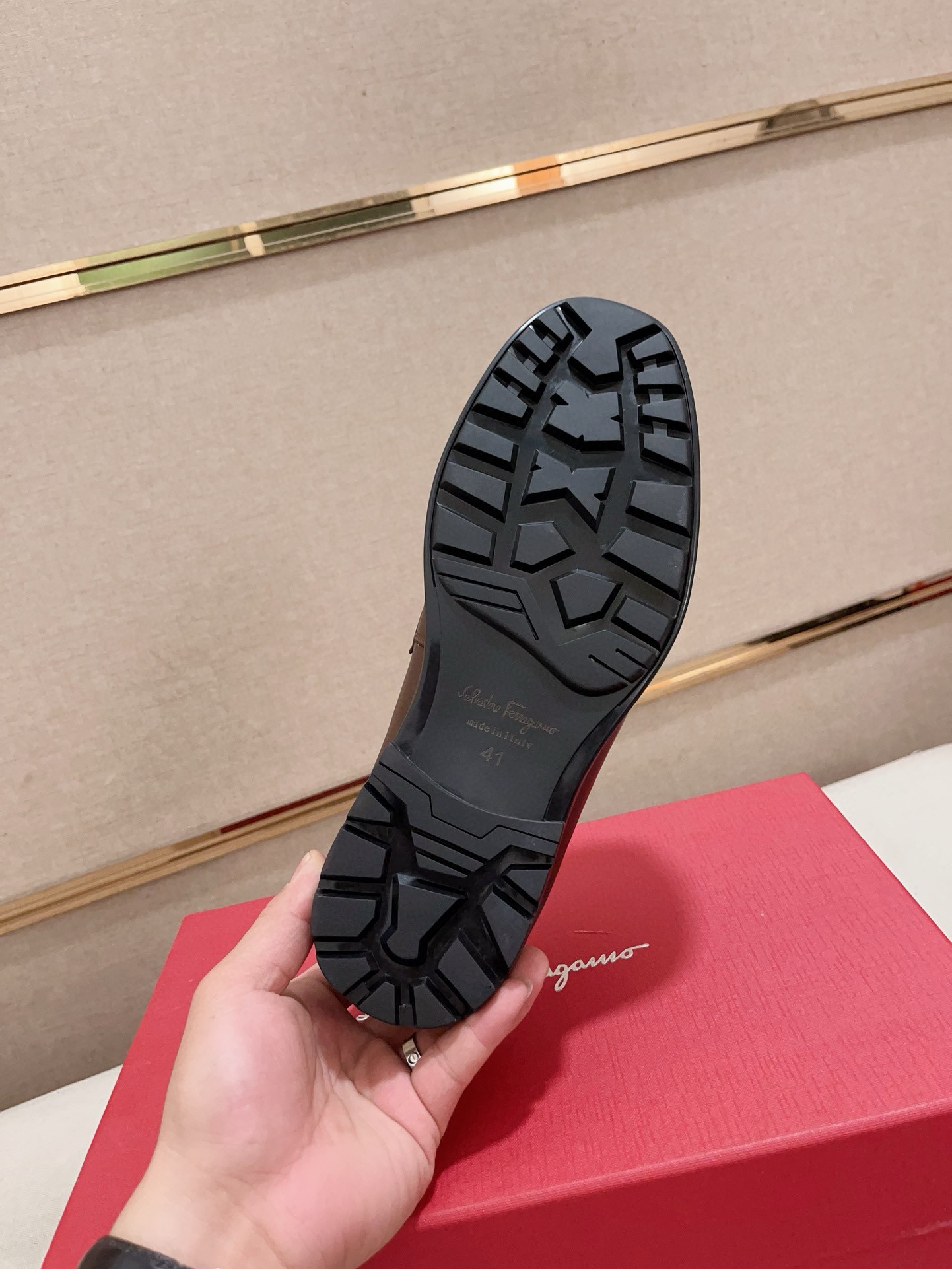 Ferragamo Men's Leather Loafers - Luxurious Comfort, Handmade Shoes 10 i1730777182 8651 2