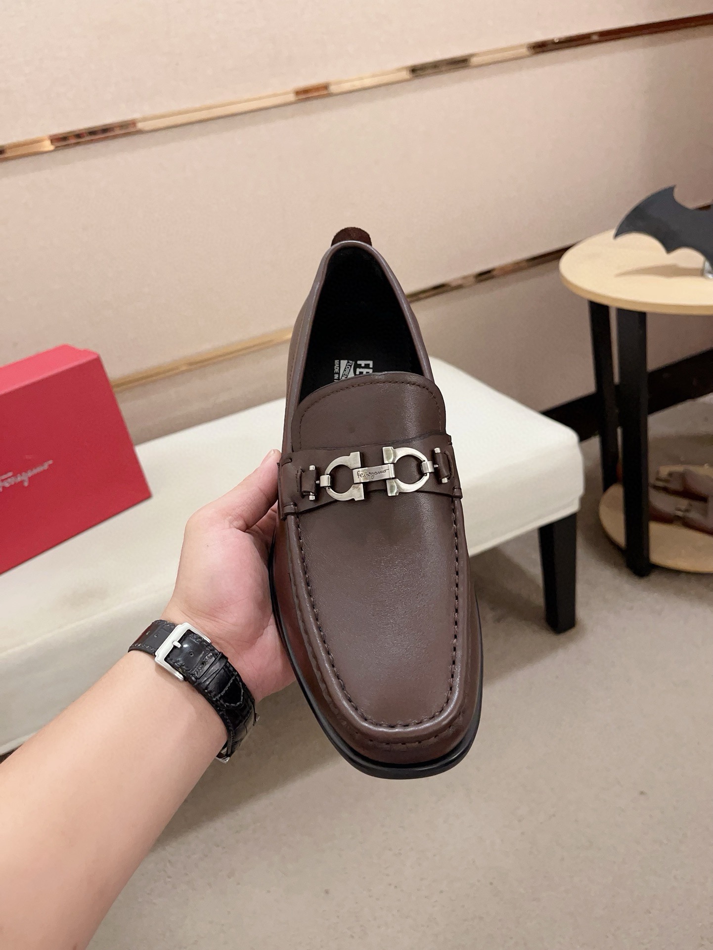 Ferragamo Men's Leather Loafers - Luxurious Comfort, Handmade Shoes 3 i1730777182 9755 1