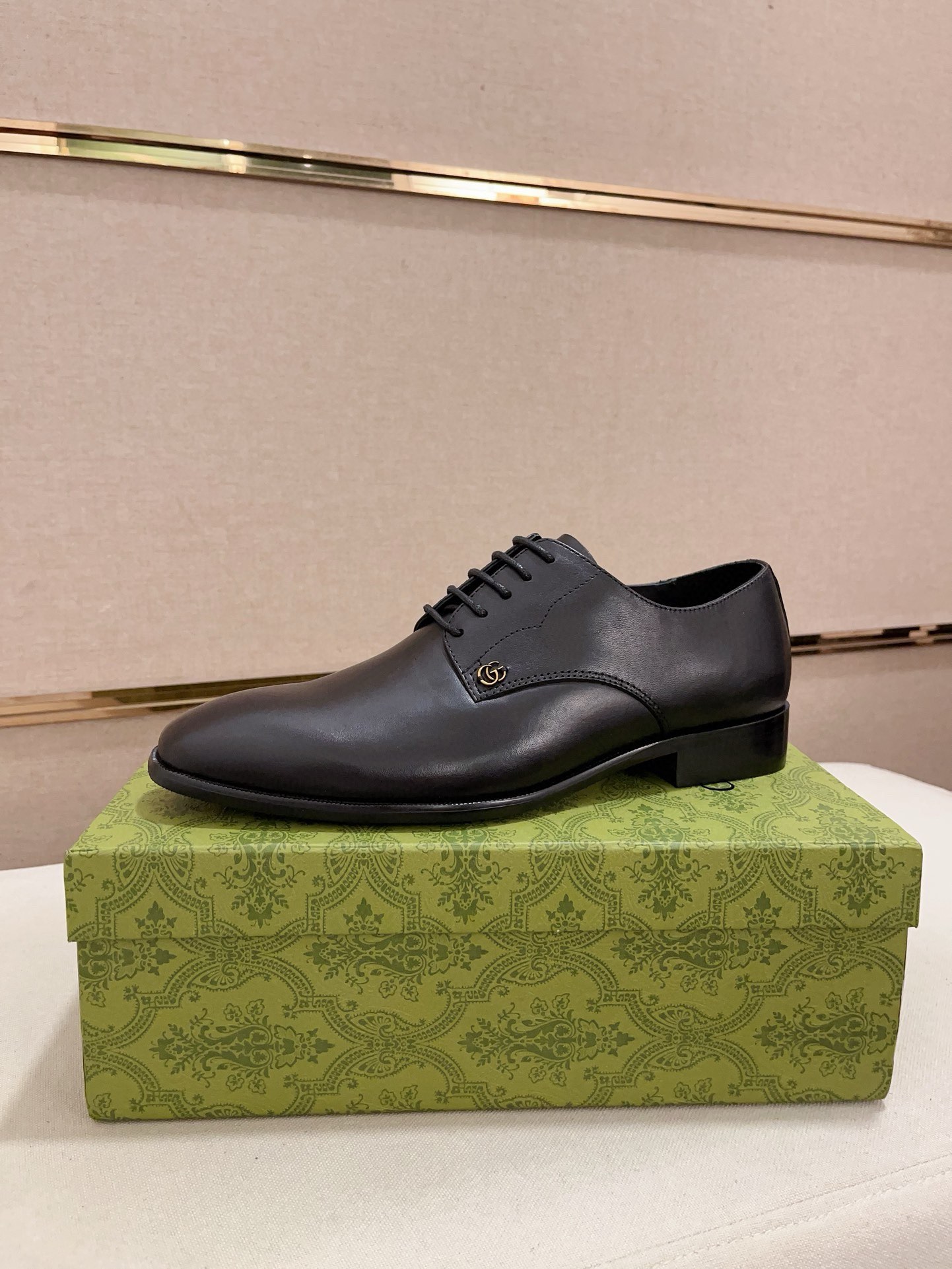 Gucci Style Leather Men's Shoes Lookbook Reference image 1