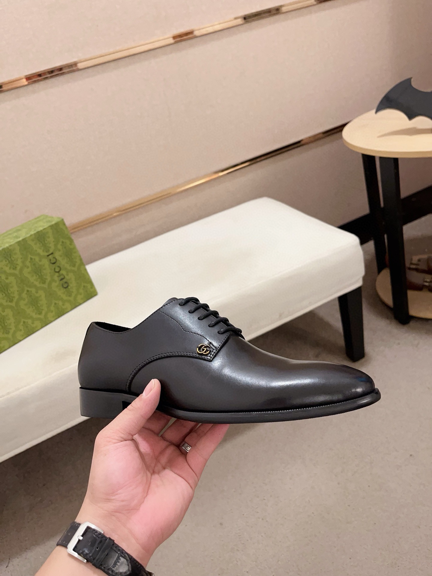 Gucci Style Leather Men's Shoes style reference detail image 4 from source 781390