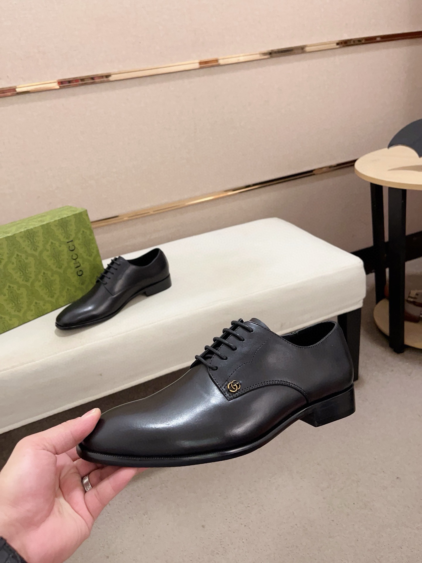 Gucci Style Leather Men's Shoes style reference detail image 3 from source 781390