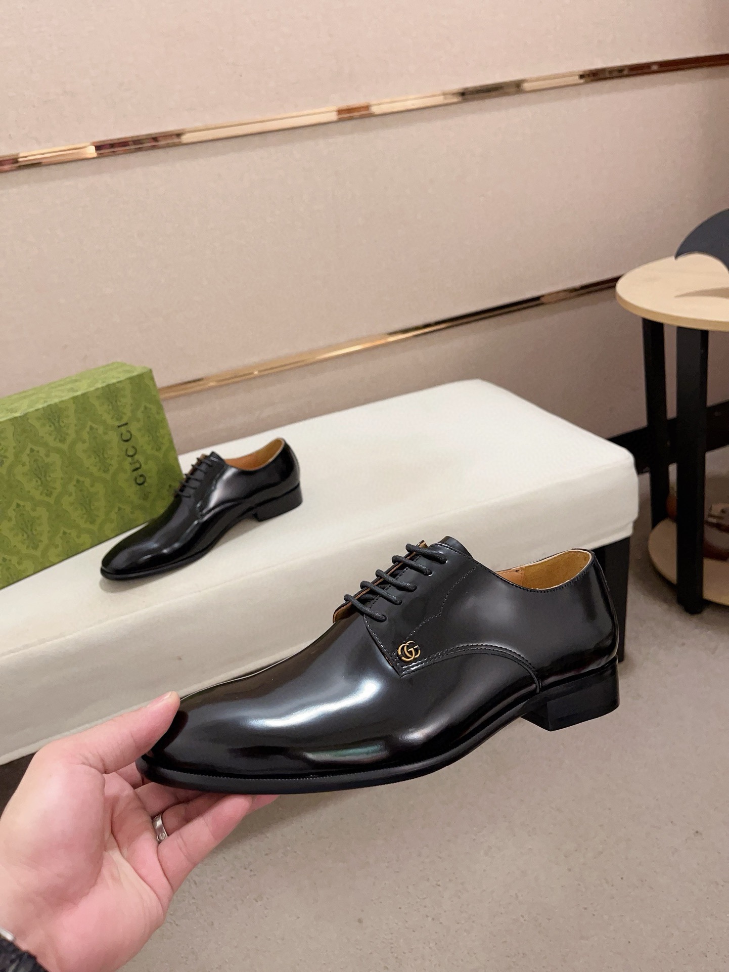 Gucci Style Leather Men's Shoes style reference detail image 3 from source 781391