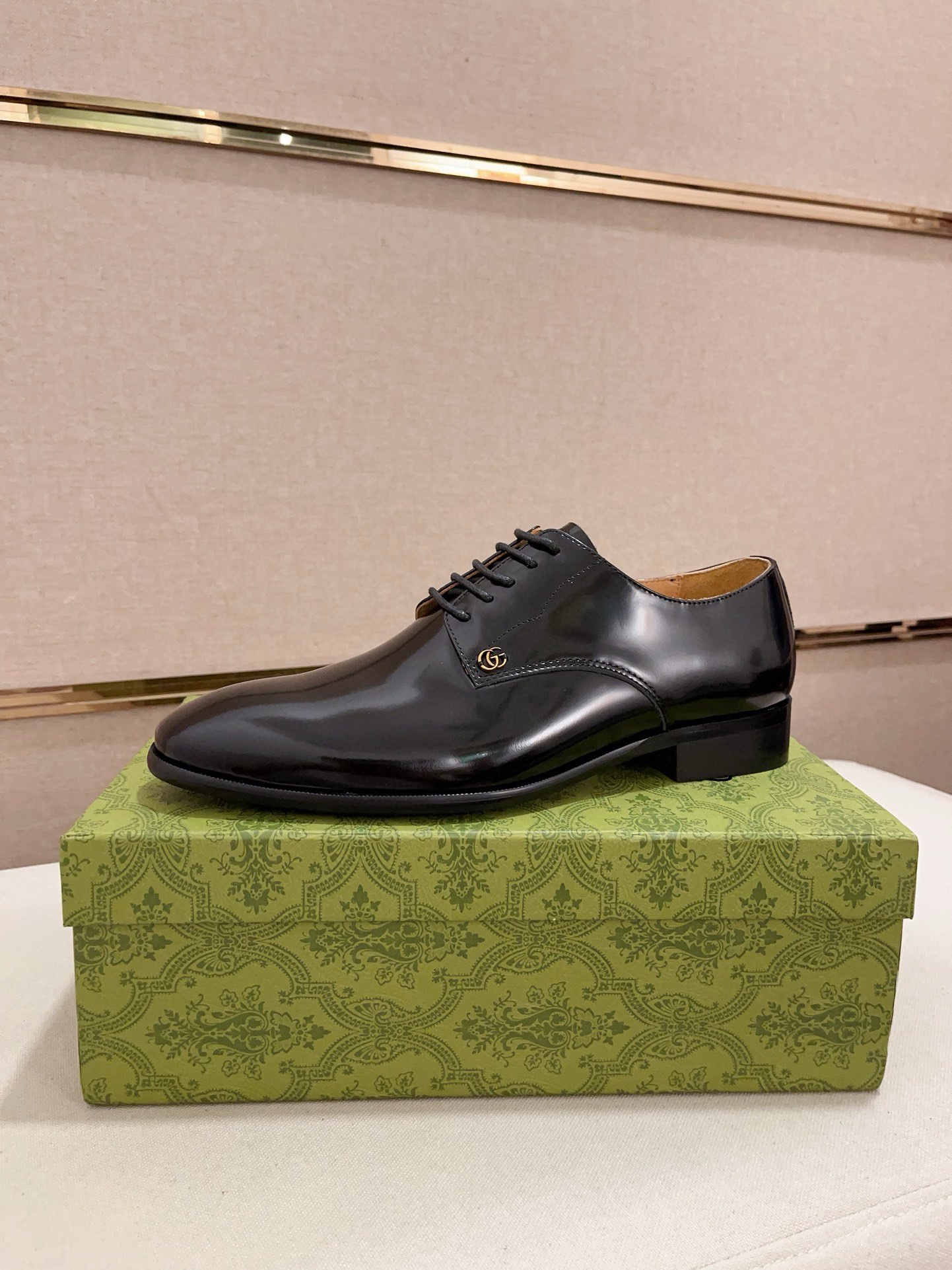 Gucci Style Leather Men's Shoes Lookbook Reference image 1