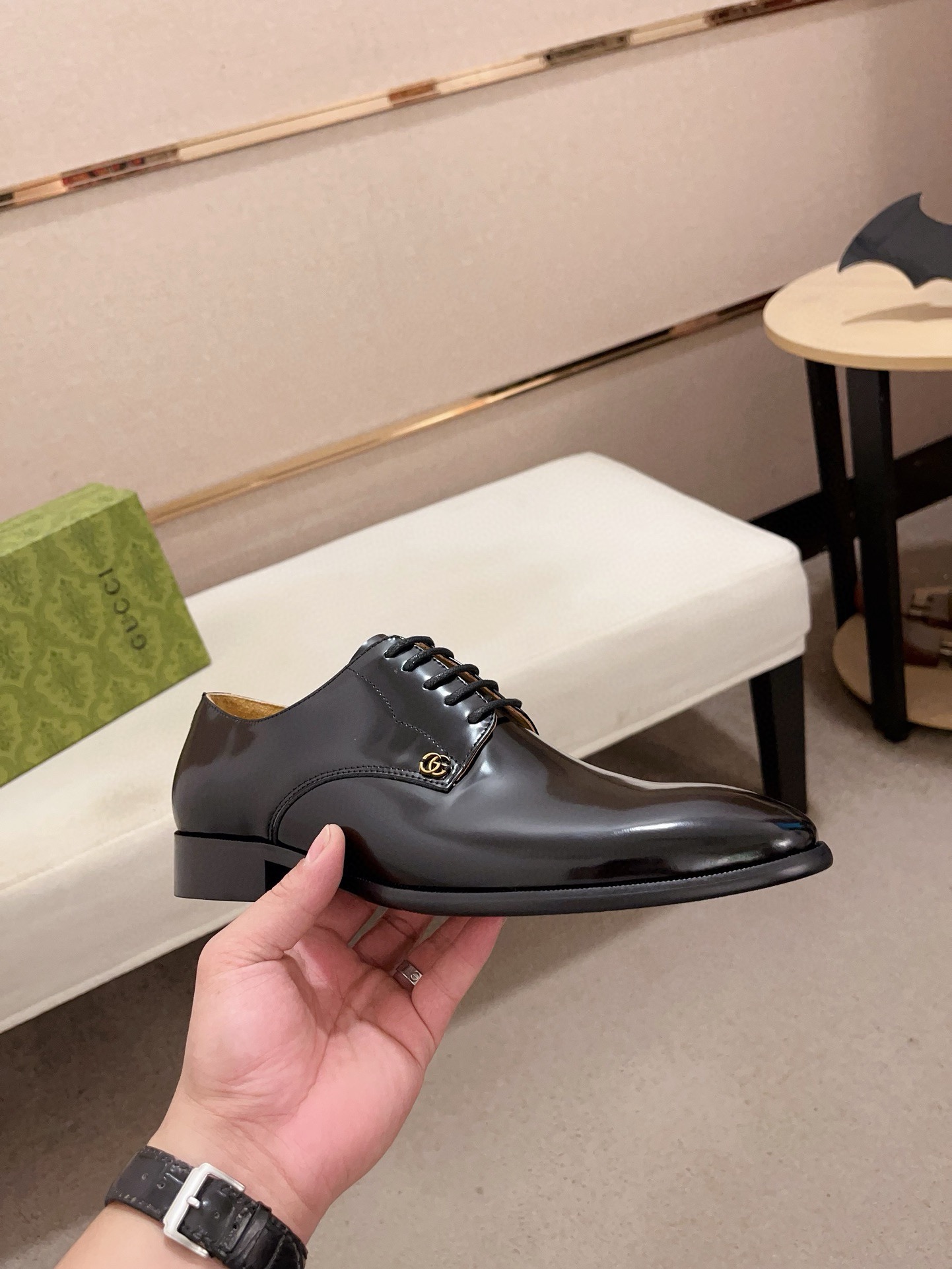 Gucci Style Leather Men's Shoes style reference detail image 4 from source 781391