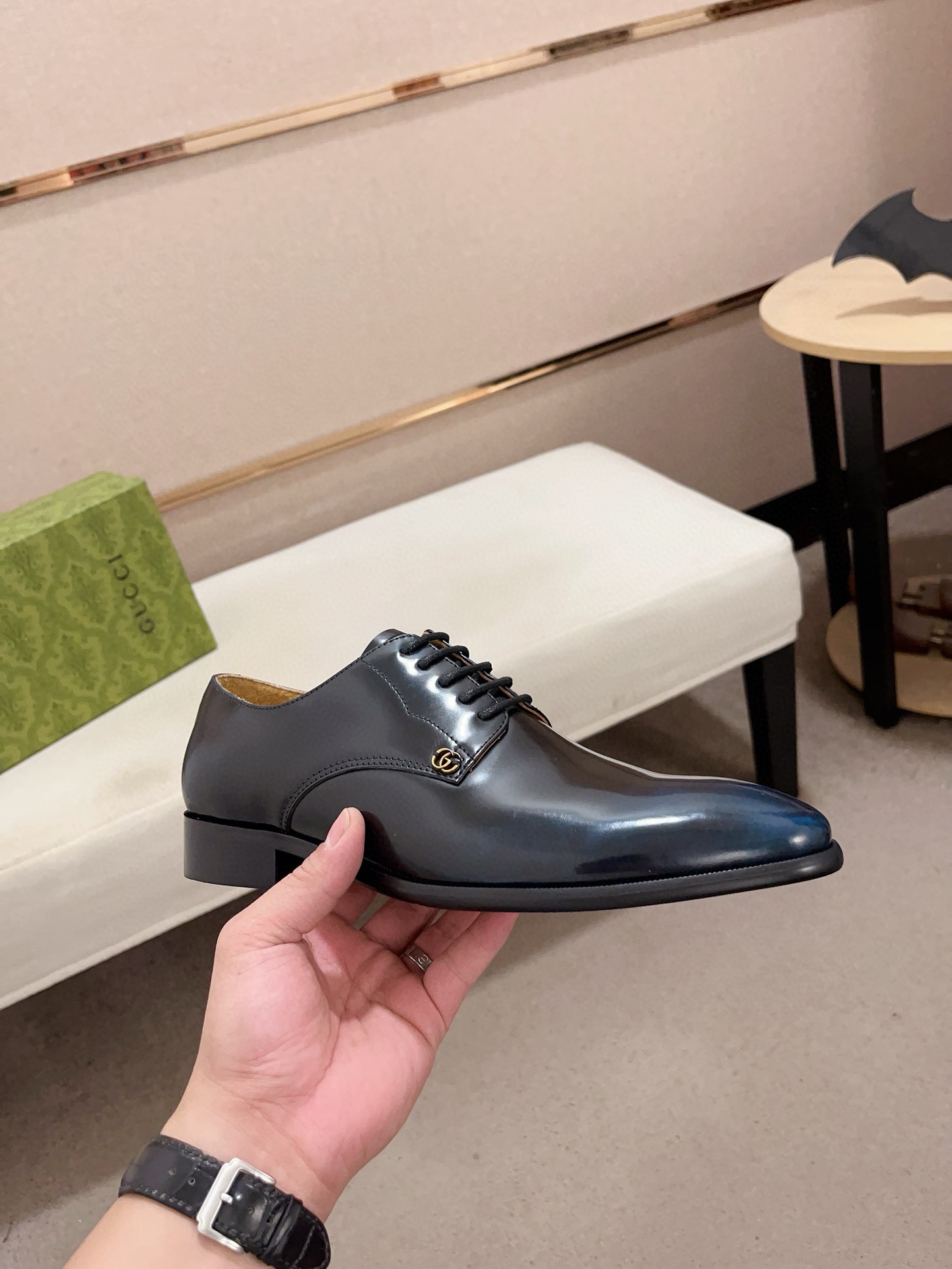 Gucci Style Leather Men's Shoes style reference detail image 4 from source 781392