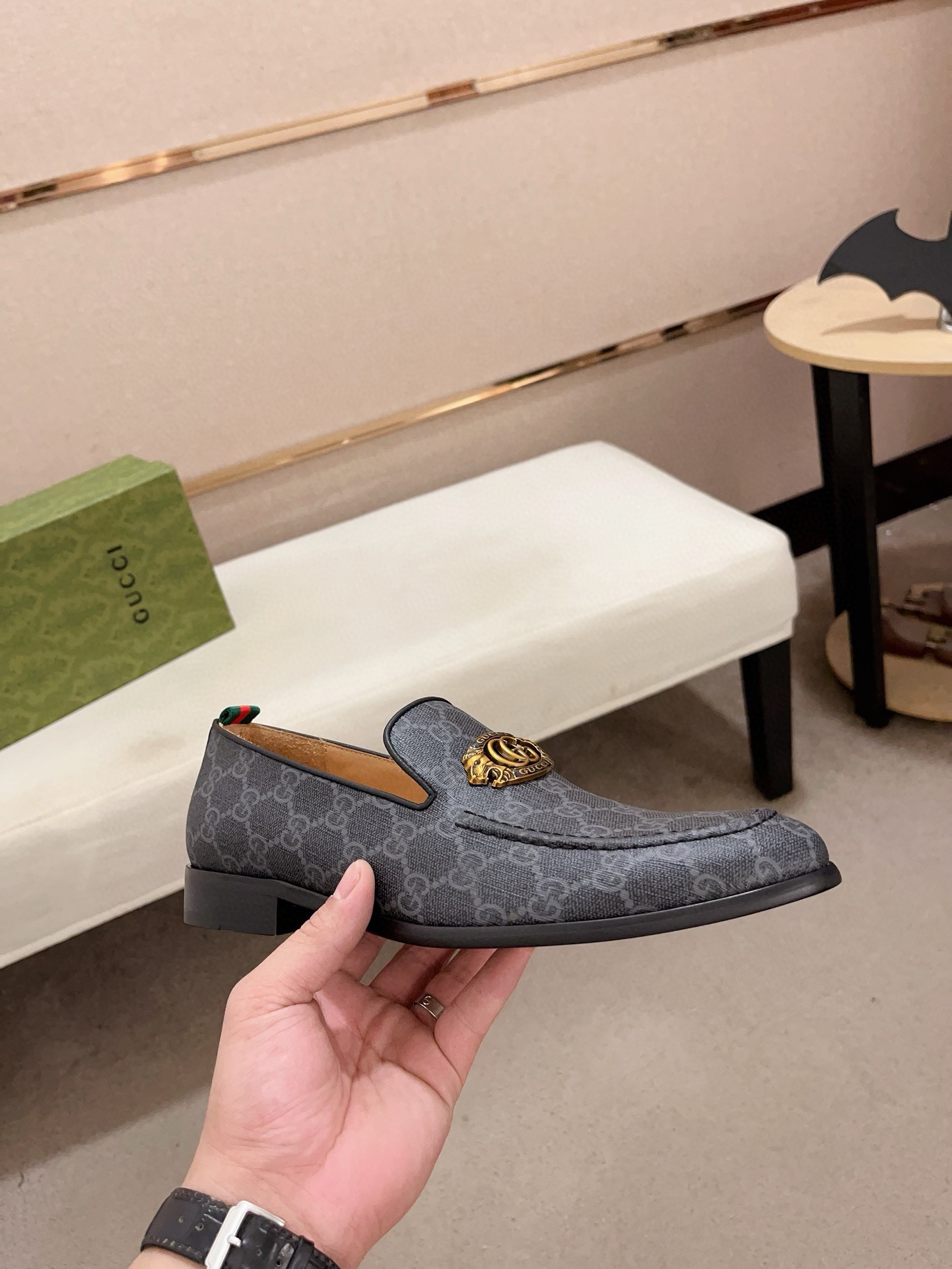 Gucci Men's GG Motif Leather Loafers with Horsebit Detail 5 i1730778135 8608 6