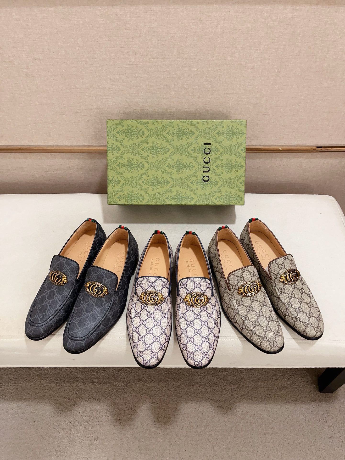 Gucci Men's GG Motif Leather Loafers with Horsebit Detail 10 i1730778135 8989 0
