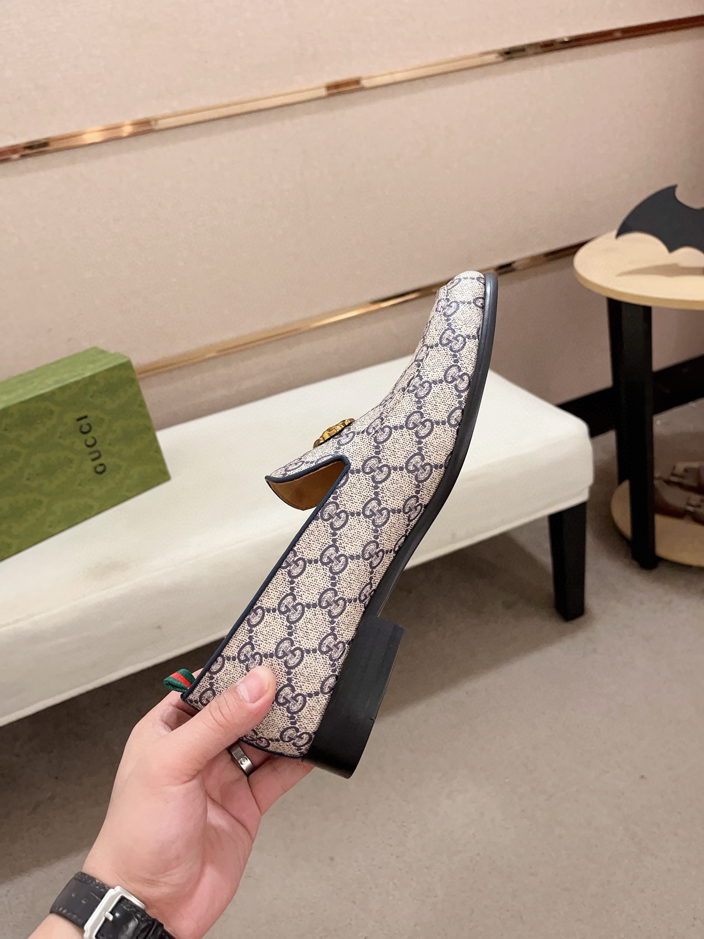 Gucci Men's GG Supreme Loafer with Bee, Leather Lining, and Rubber Sole 6 i1730778289 2696 2