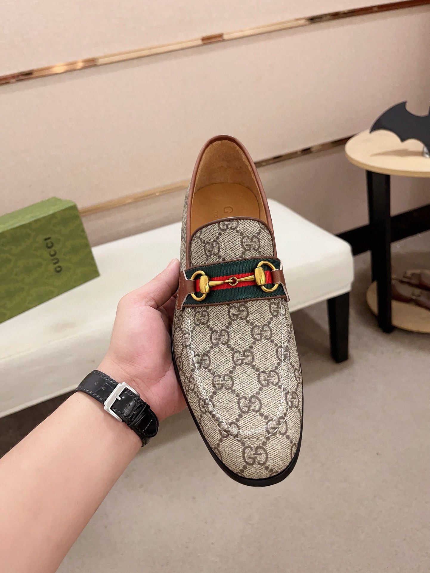 Gucci Men's GG Supreme Loafer - Classic Style & Comfort (Sizes 38-44) 3 i1730778394 3966 4