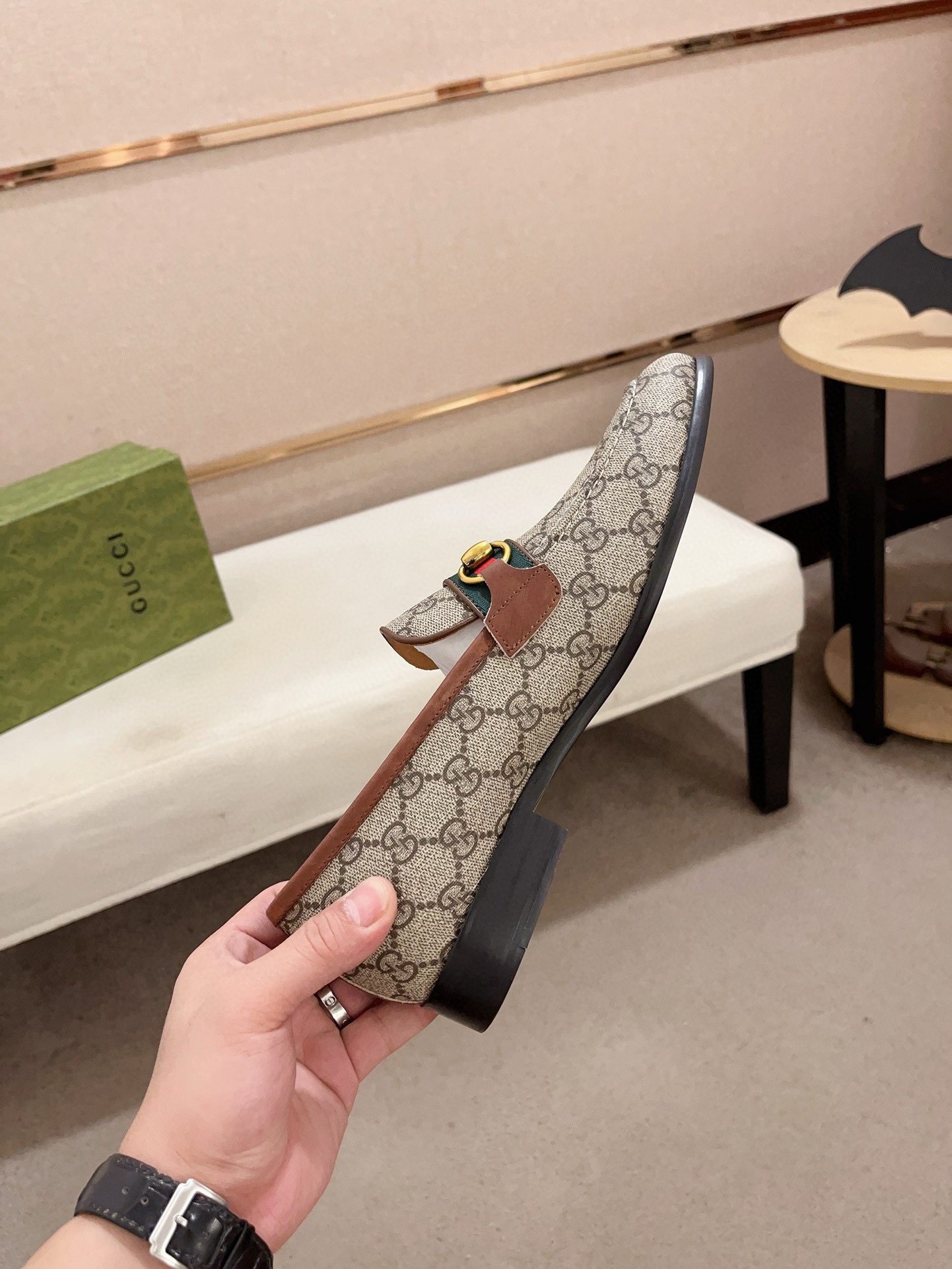 Gucci Men's GG Supreme Loafer - Classic Style & Comfort (Sizes 38-44) 6 i1730778394 8429 7