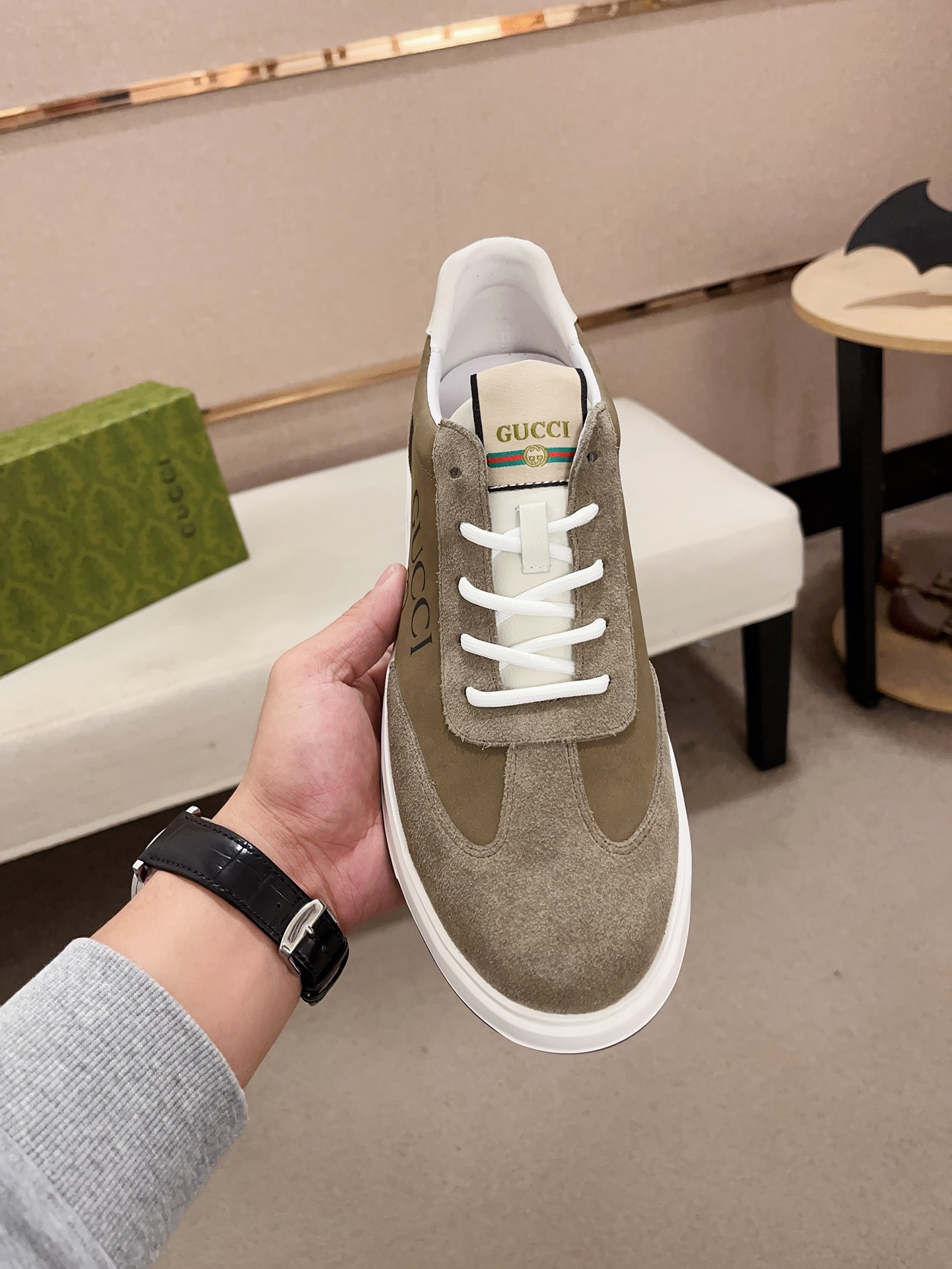 Gucci Men's Leather Sneakers - High-Quality, Comfortable, and Stylish Design 3 i1732159398 4074 3