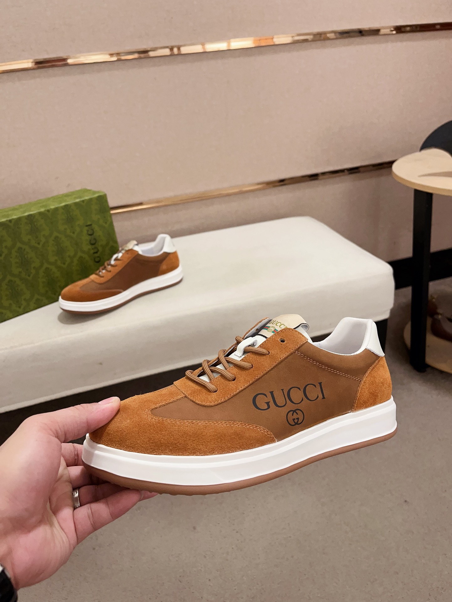 Gucci Men's Leather Sneakers - Comfortable & Stylish Walking Shoes, Sizes 38-44 4 i1732159418 5215 1