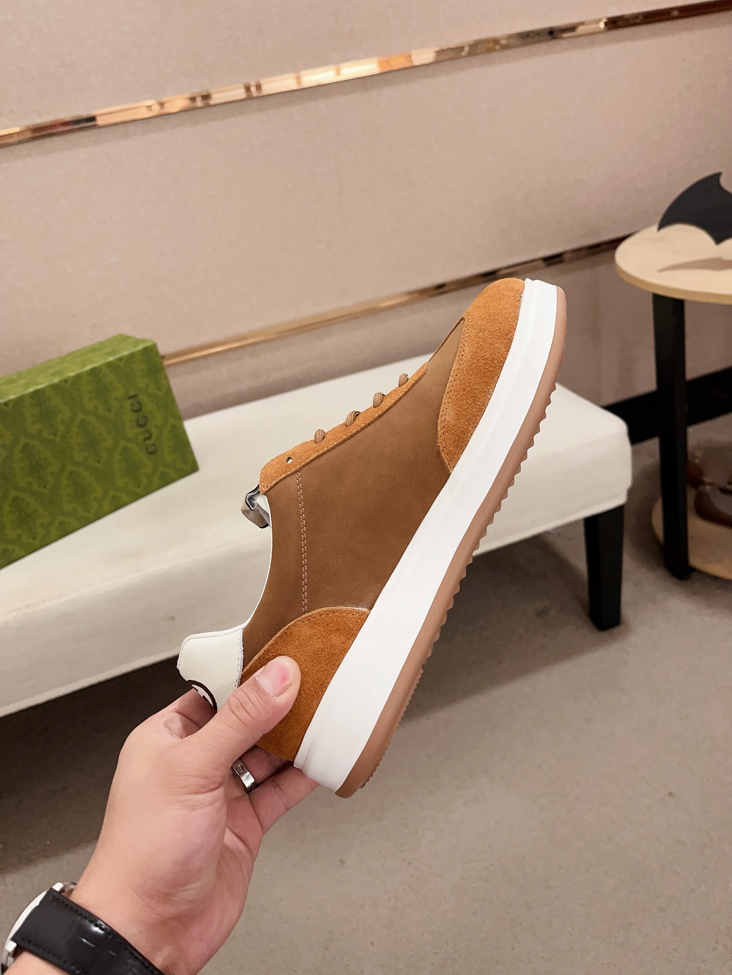Gucci Men's Leather Sneakers - Comfortable & Stylish Walking Shoes, Sizes 38-44 6 i1732159418 5856 6
