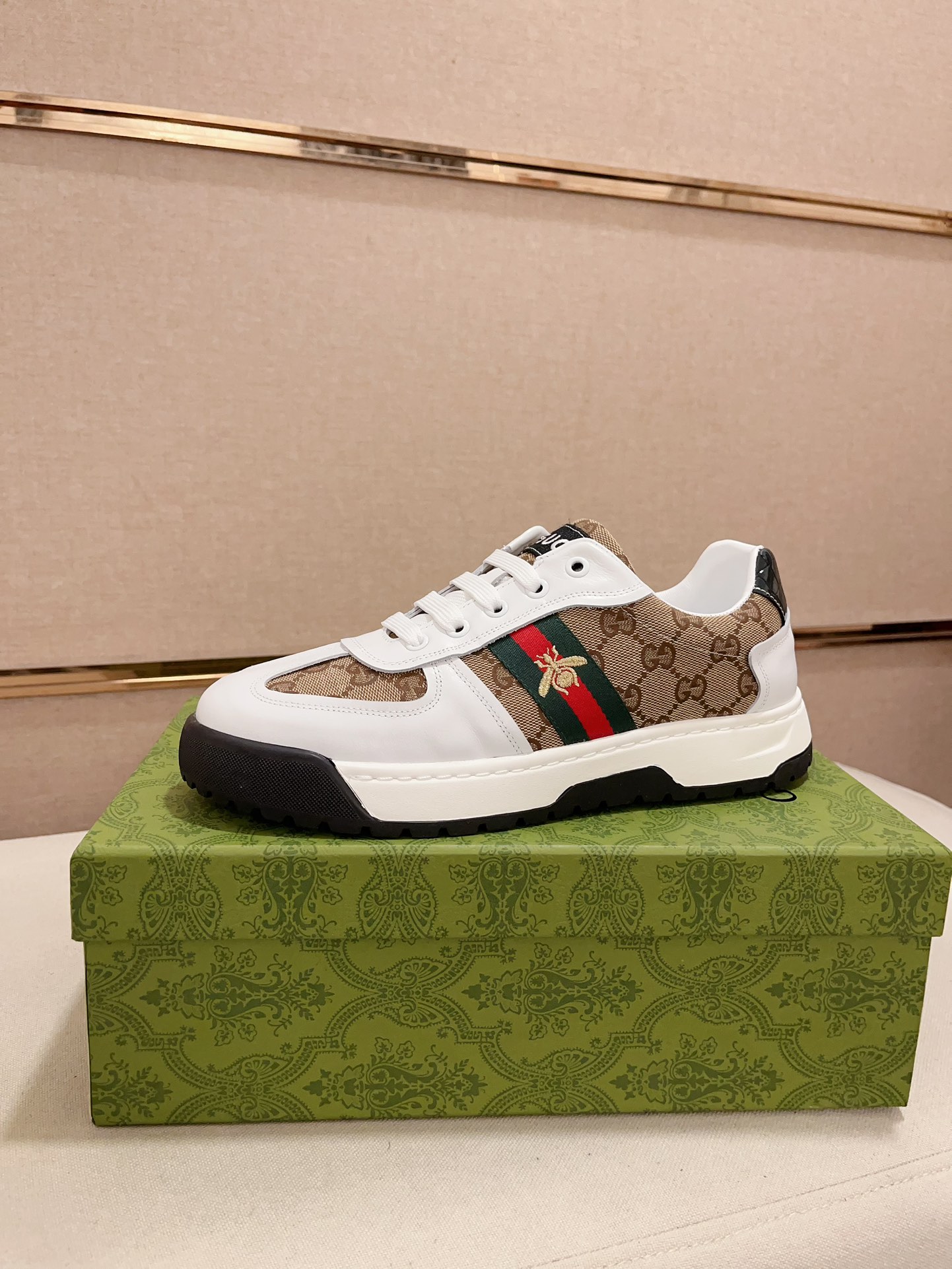Gucci Zapatillas Deportivas de Cuero con Abeja Bordada para Hombre