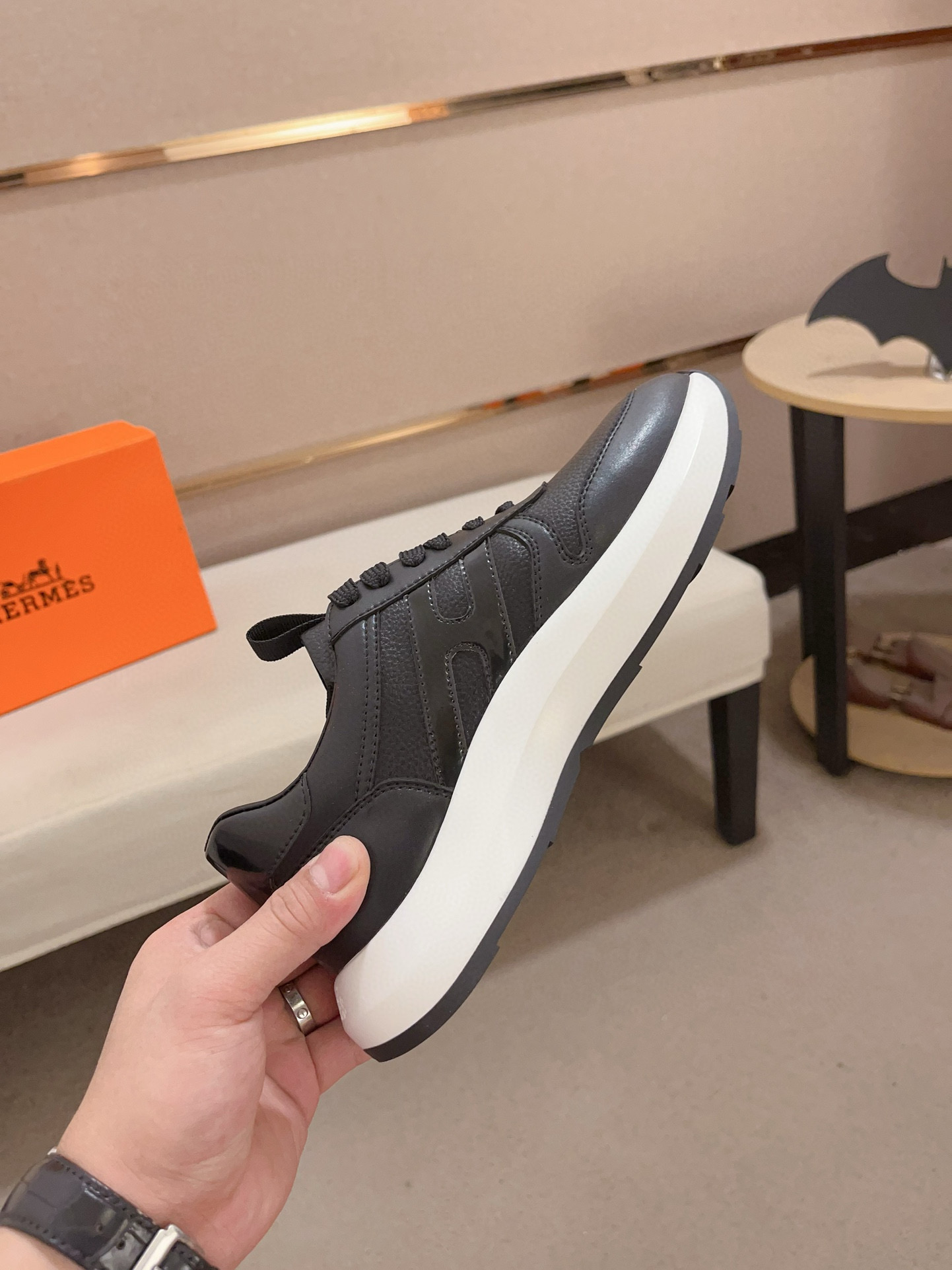 Hermes Men's Classic Sneakers, Italian Leather Upper, Comfortable Fit 6 i1739781262088 5626 0 4