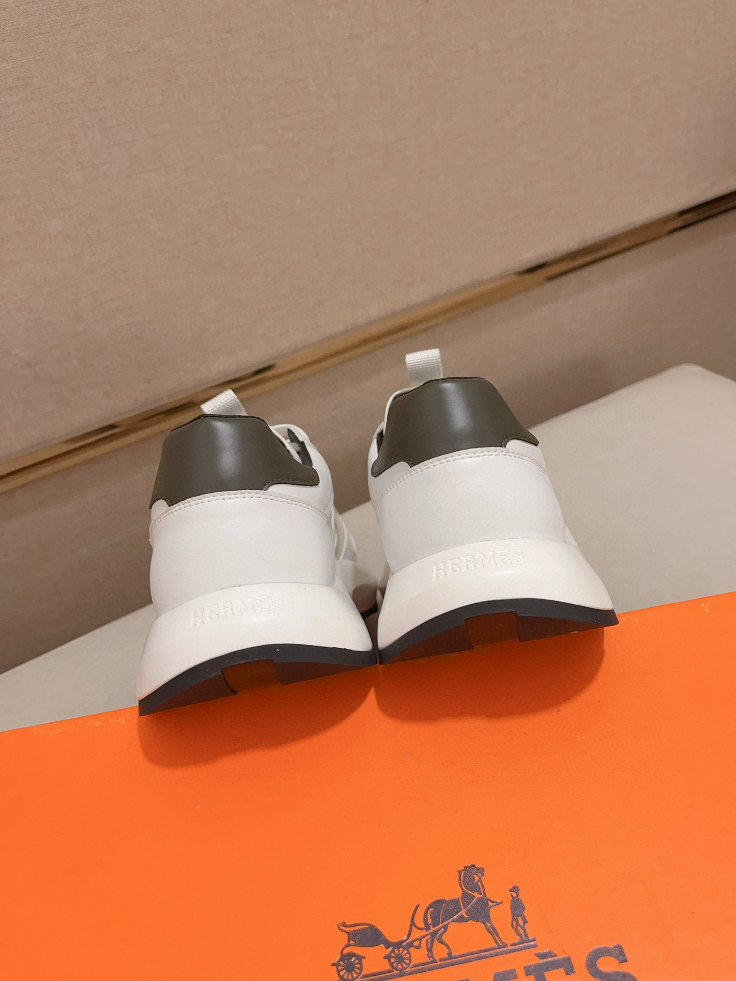 Hermes Men's Classic Sneakers - Italian Leather, Comfortable Fit, Sizes 38-44 9 i1739781286619 9365 0 7